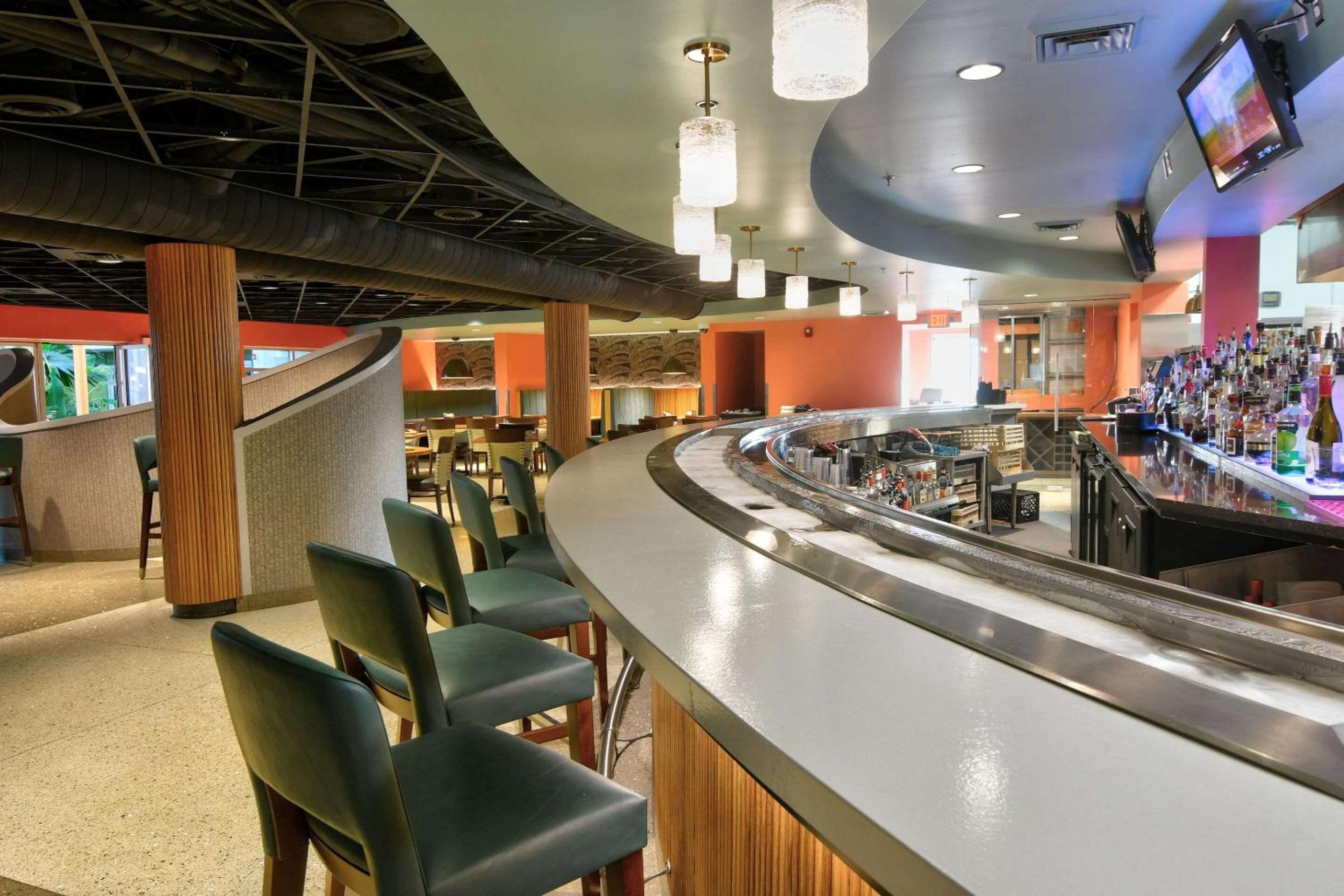 Oasis Hotel and Conv Center, an Ascend Collection Hotel