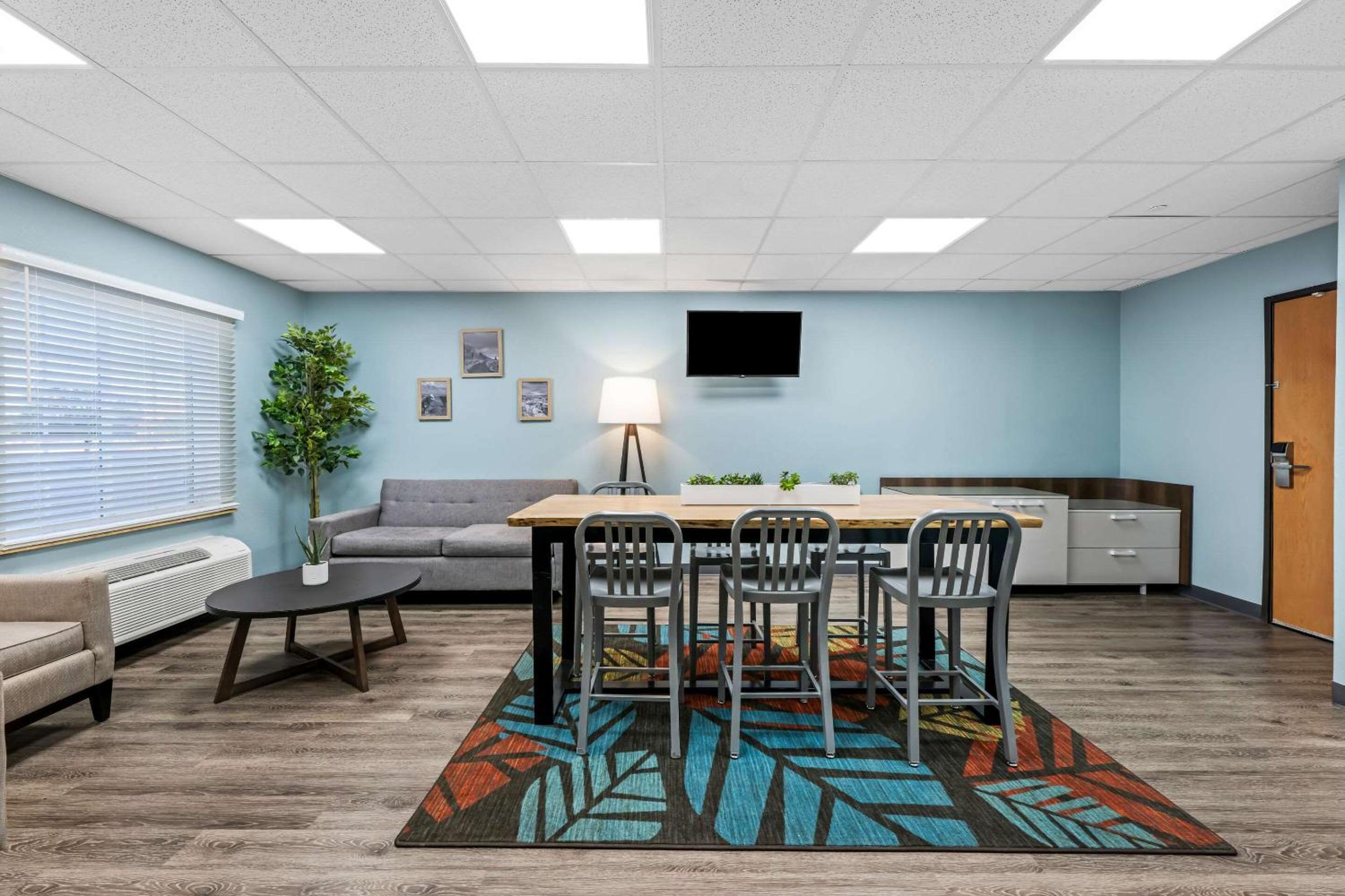 WoodSpring Suites Hobbs