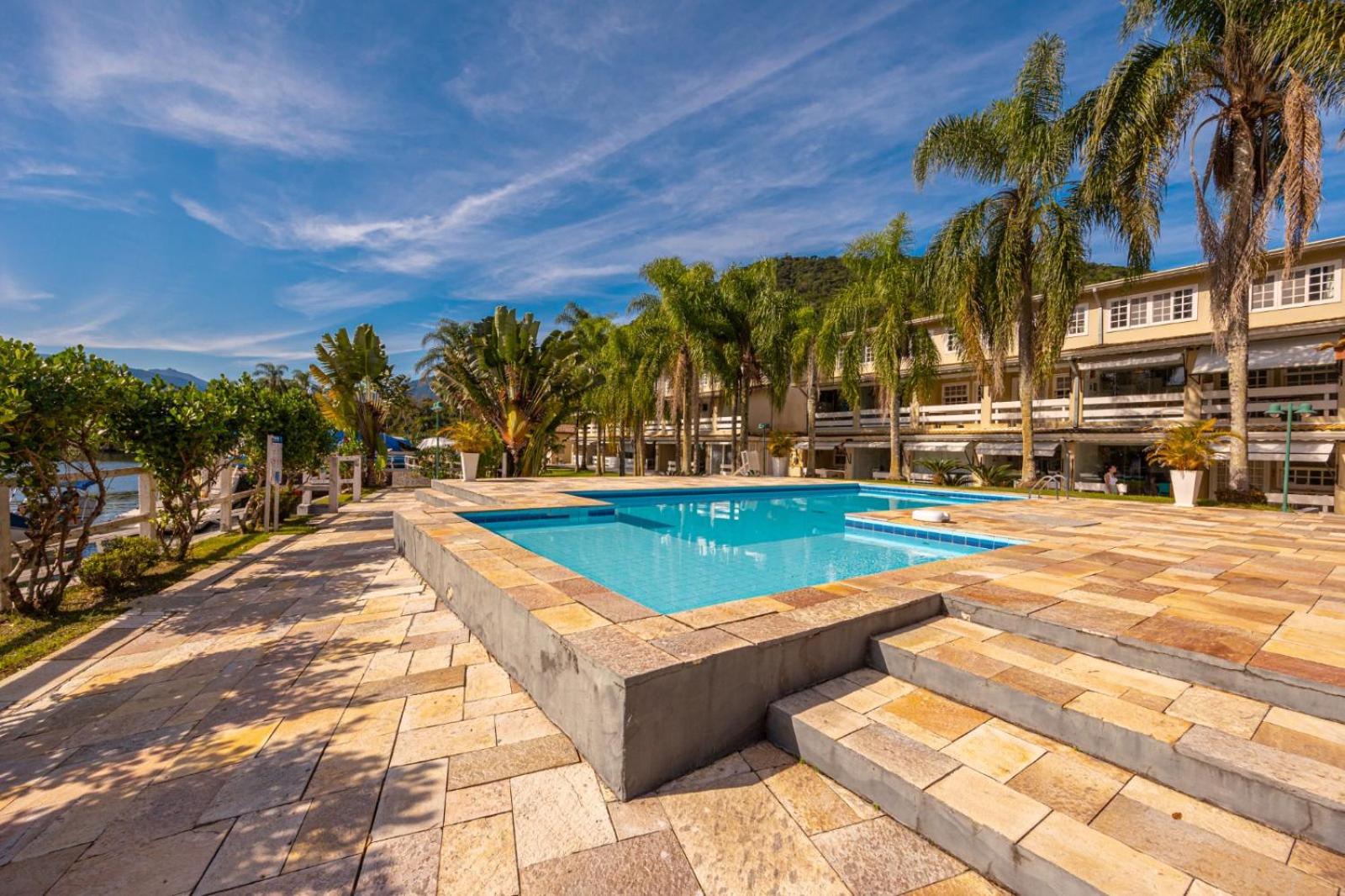 Lindo Loft na Praia de Barra do Una à beira do Rio