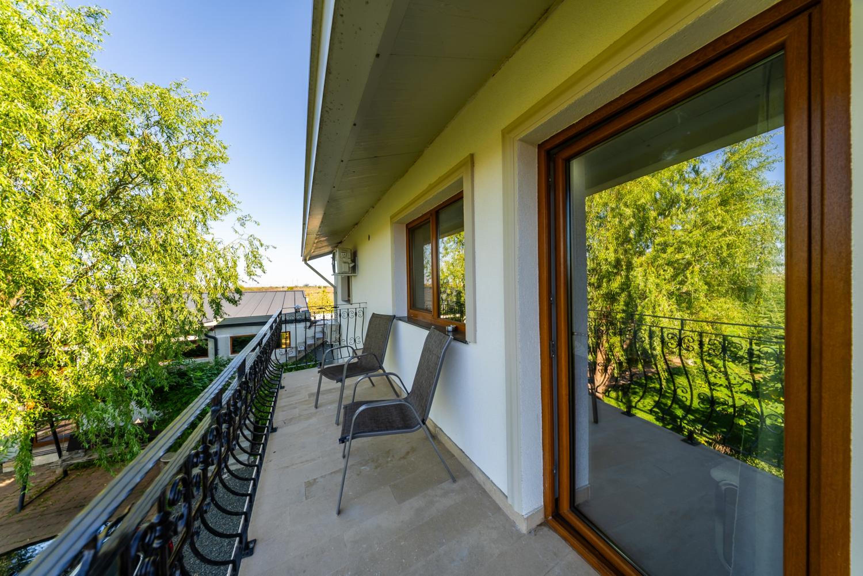La Casa Blanca view 3