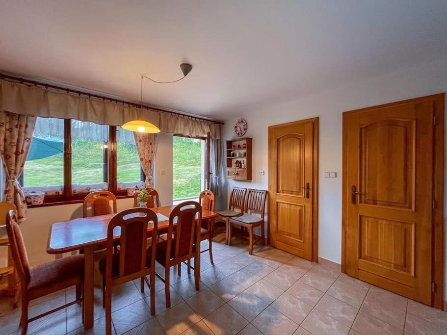 Domov na horách - Krkonoše - horký sud, pergola, dětské hřiště - celý dům