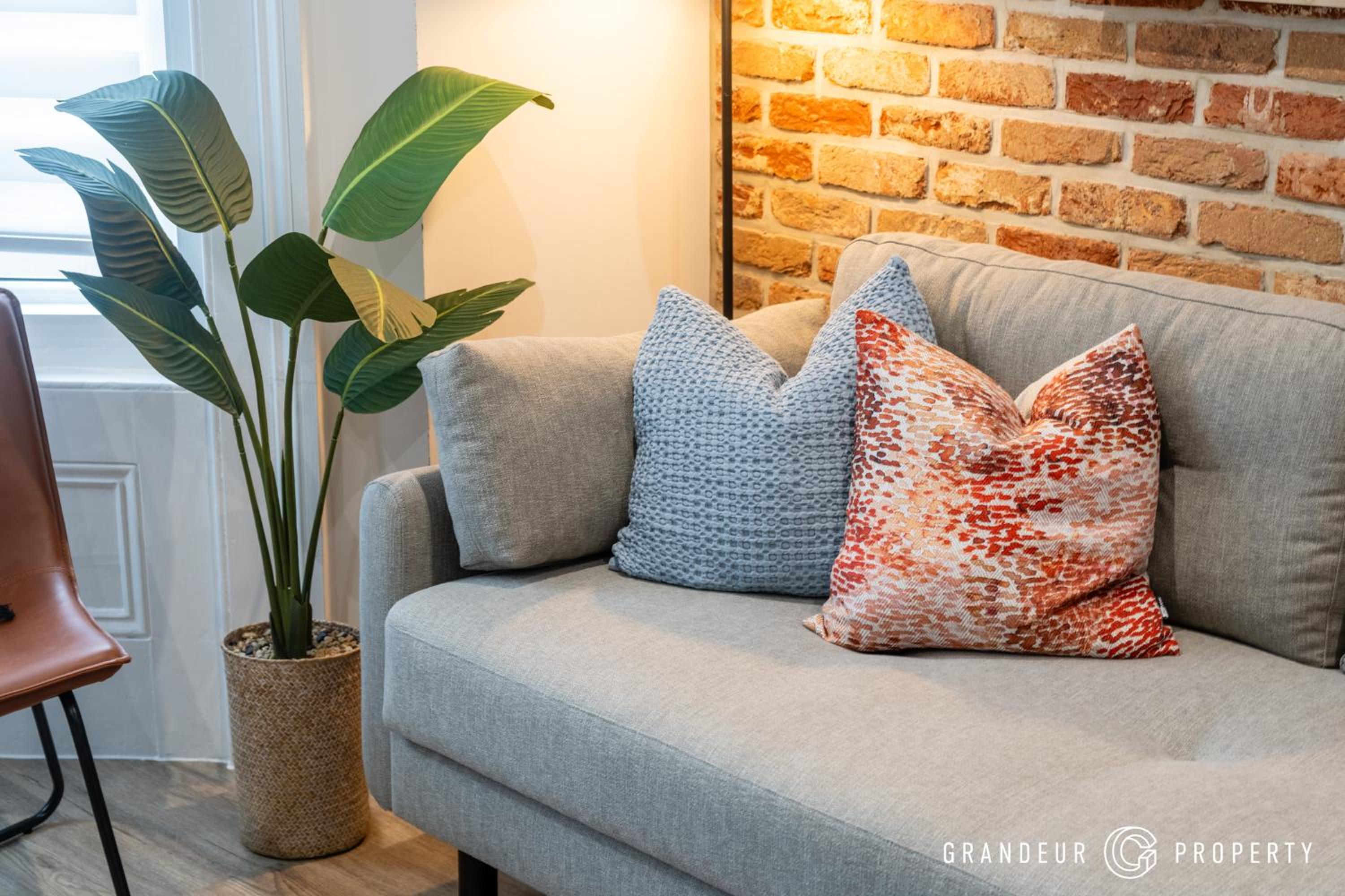Swithuns House Abode by Grandeur Property view 5
