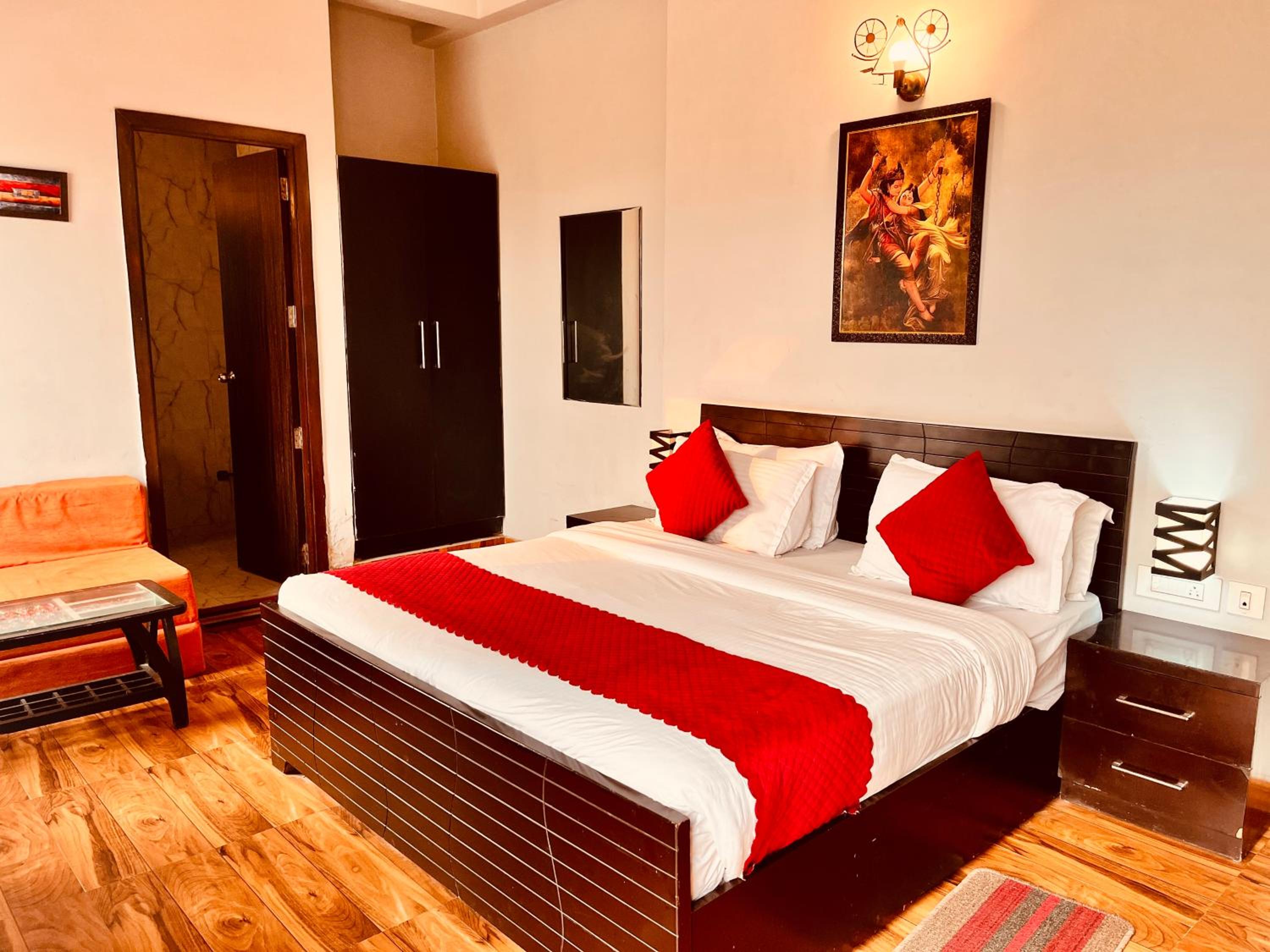 The Sapphire Resort 1,2,3 bedroom villas available in omaxe vrindavan - A Four Star Luxury Resort view 2