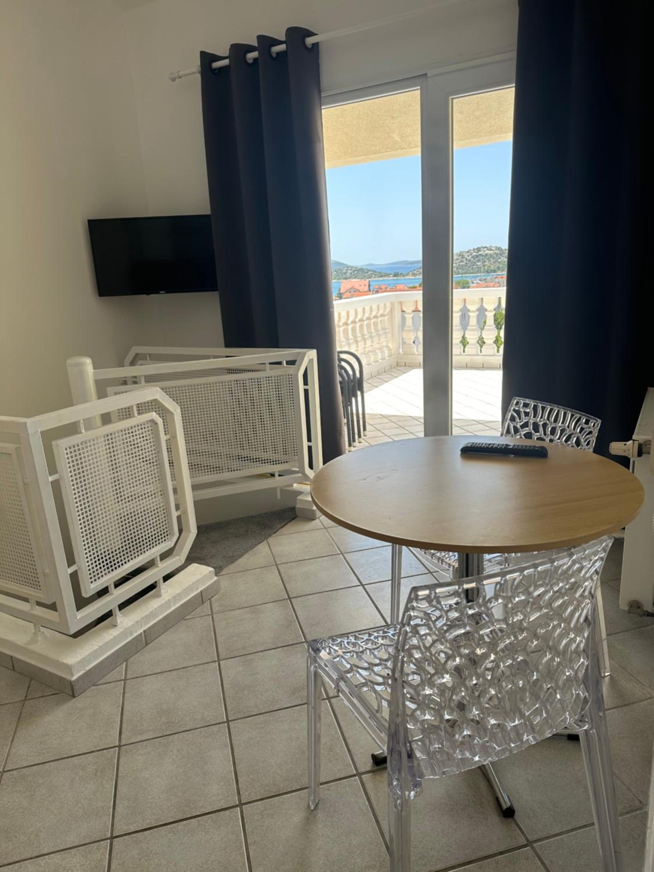Apartments Jareb