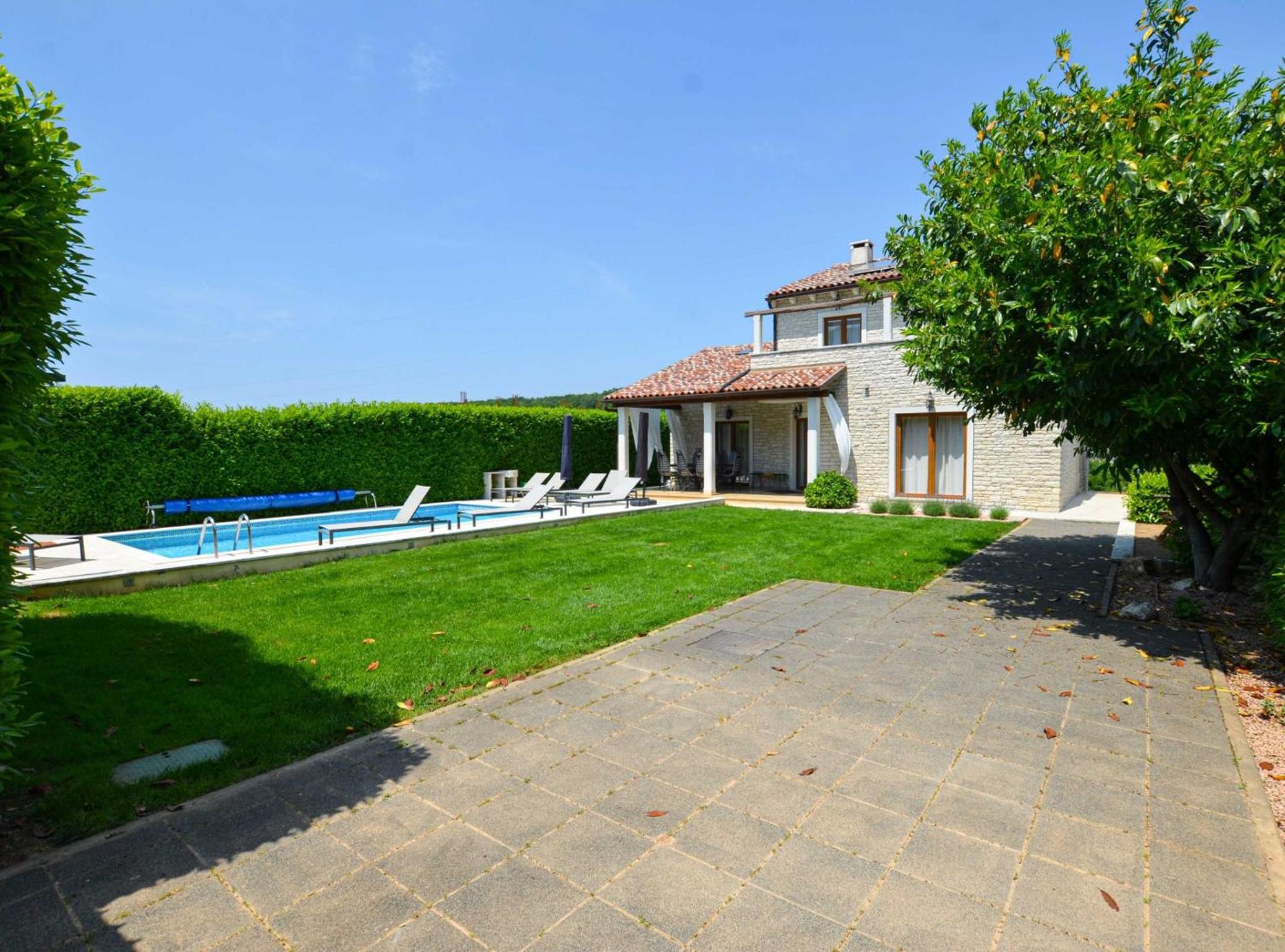 Sophisticated and Chic Villa with Pool