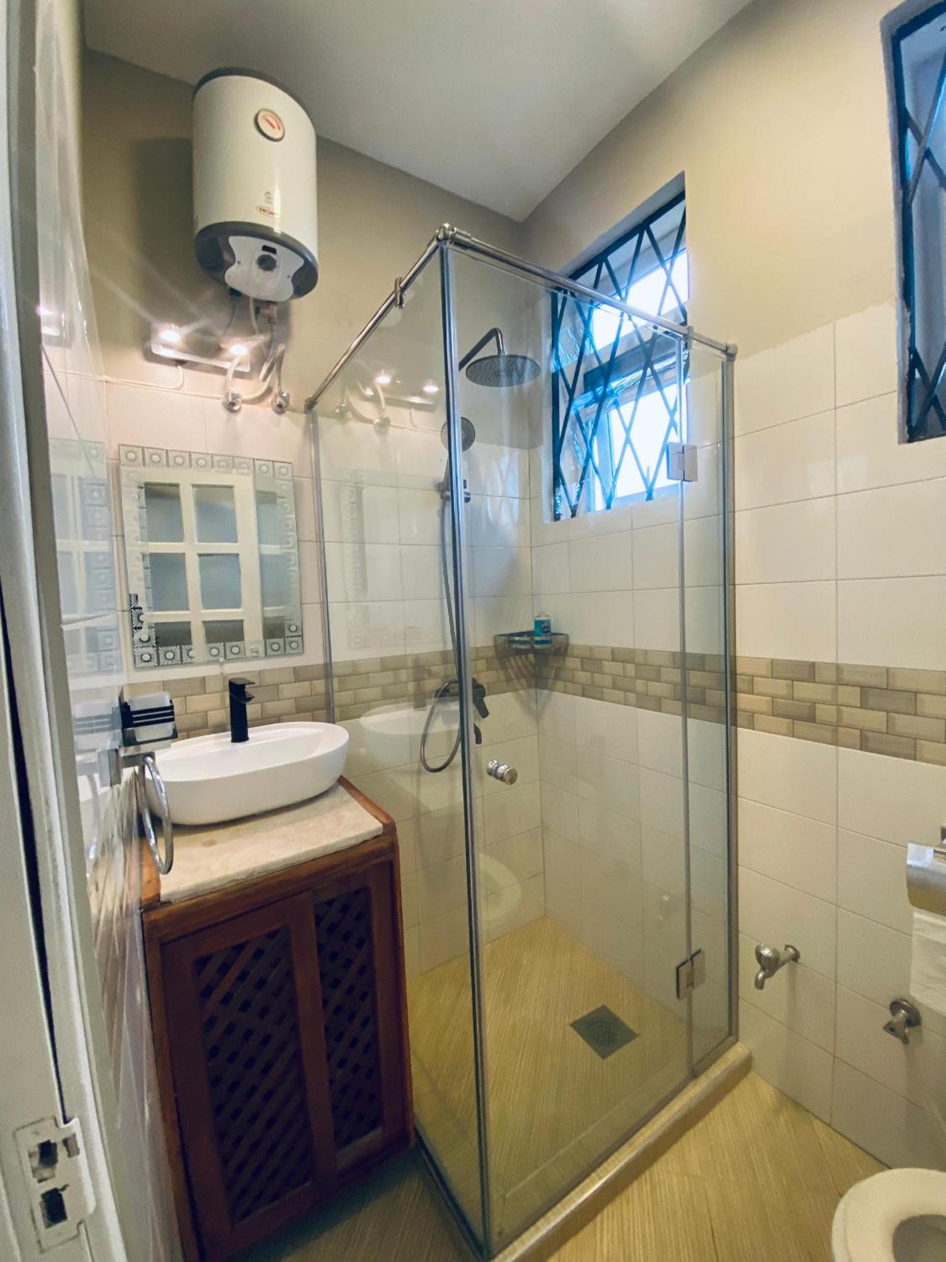 Jacomo Residences