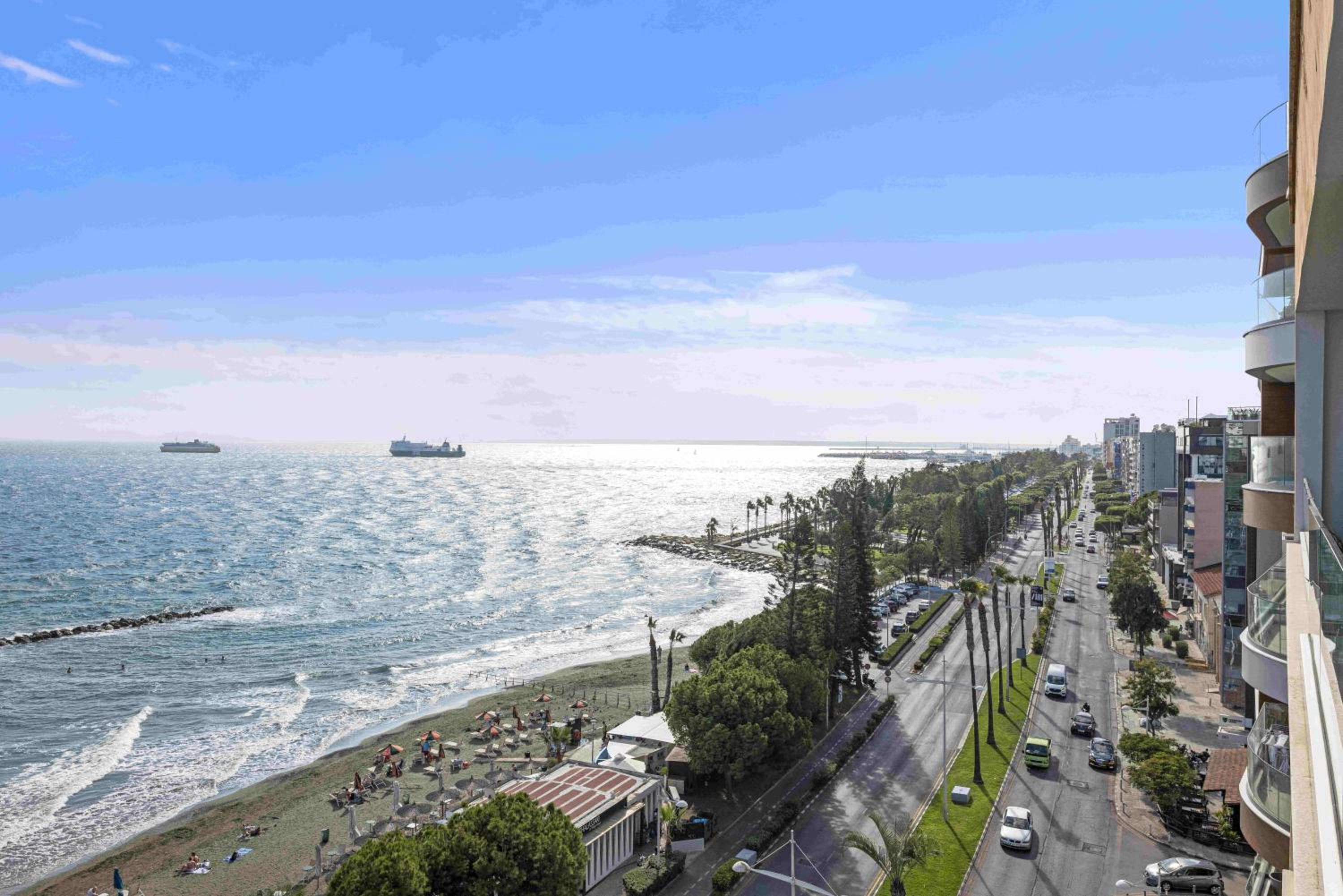 Phaedrus Living: Limassol Seaside Residences 02