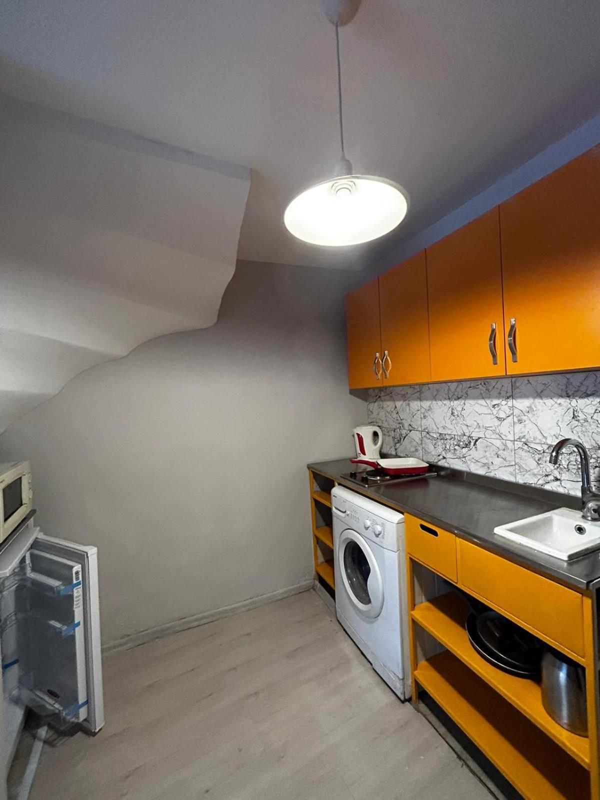 i1 House Hotel