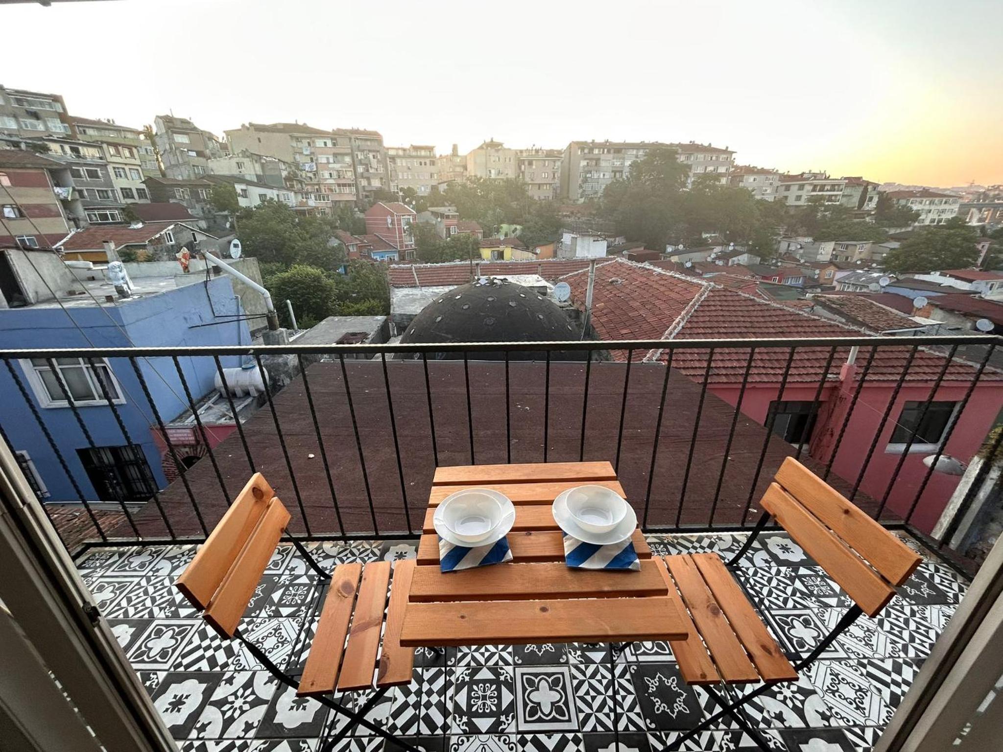 i1 House Hotel