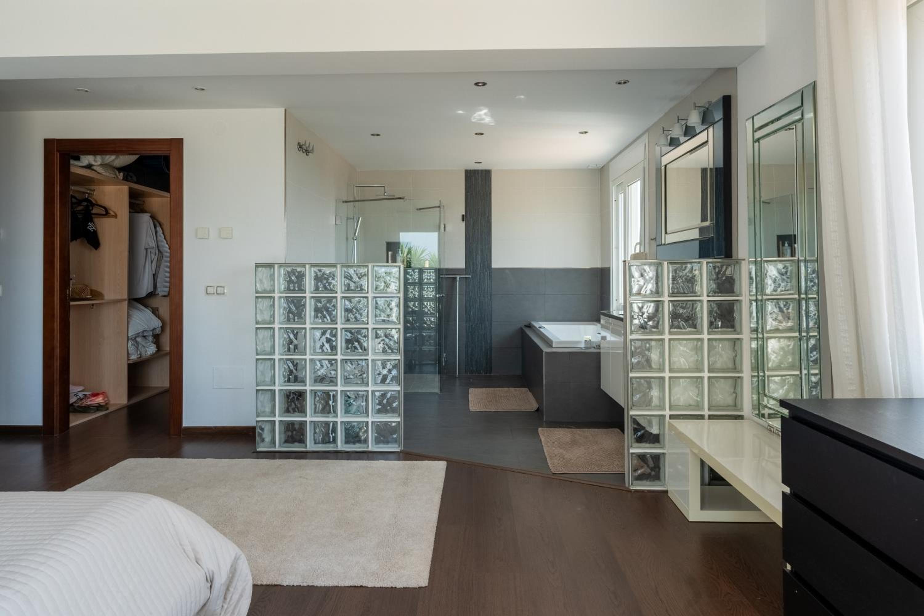 Spacious 3BR Villa with Private Pool and Sea Views