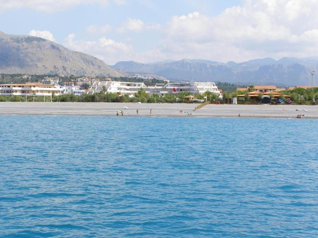 Appartamento con grande terrazza, 100 metri dal mare view 3