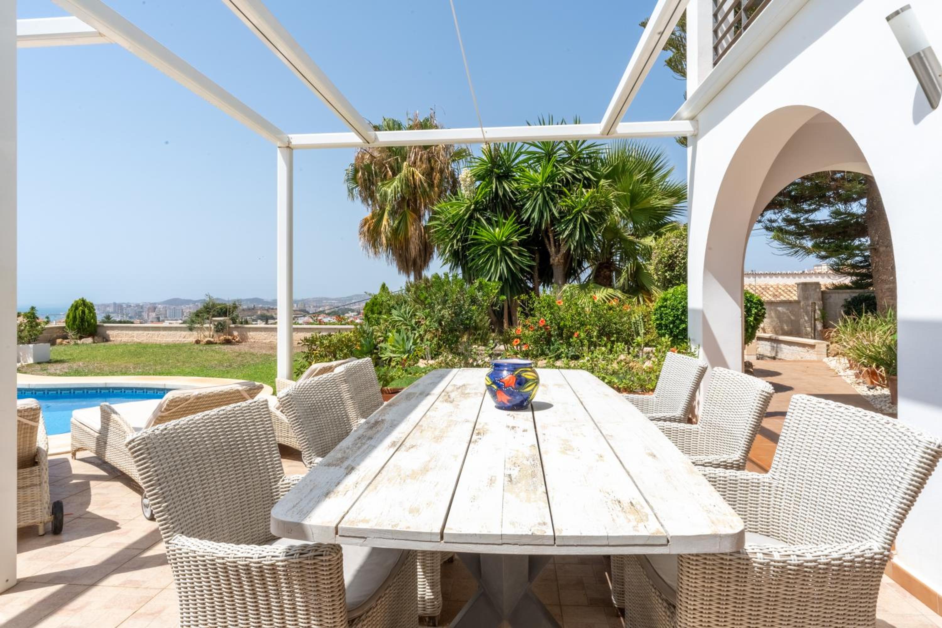 Spacious 3BR Villa with Private Pool and Sea Views