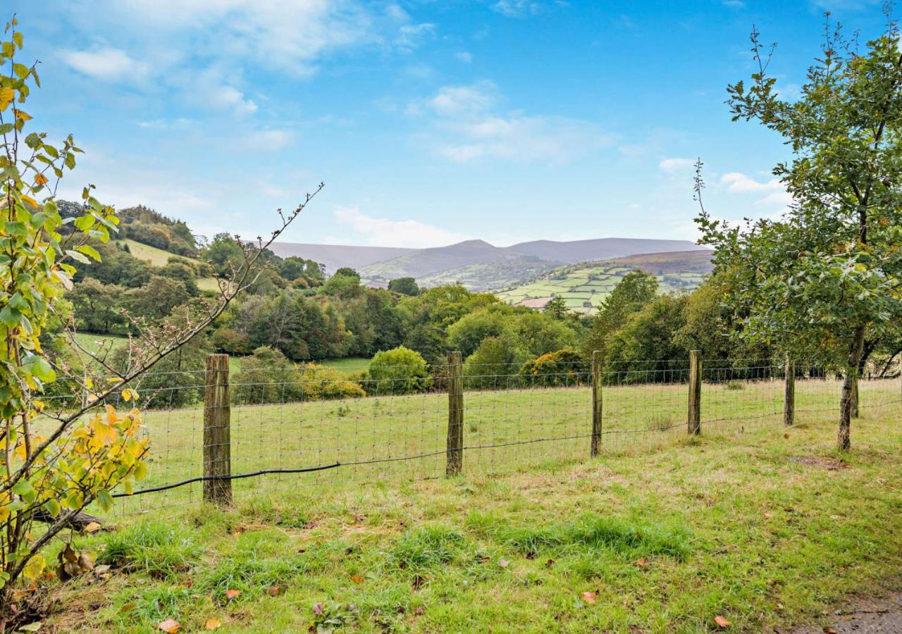 2 Bed in Cwmdu oc-l30162 view 3