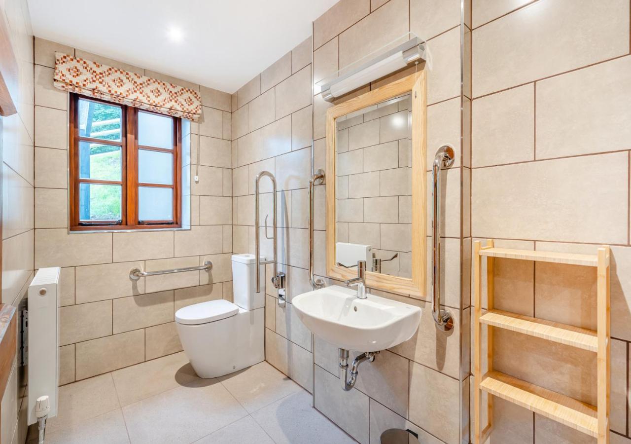 7 Bed in Talgarth oc-h30349