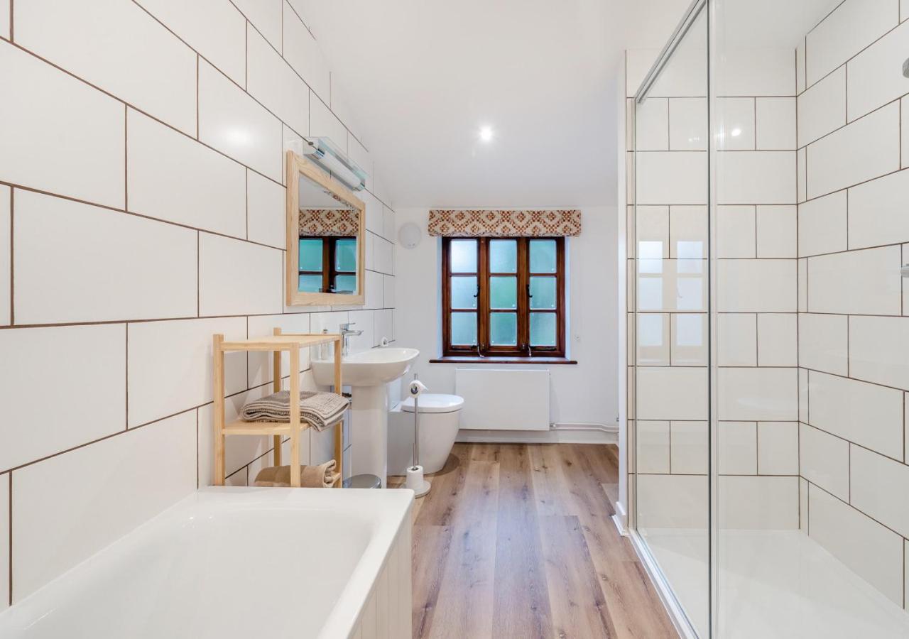 7 Bed in Talgarth oc-h30349