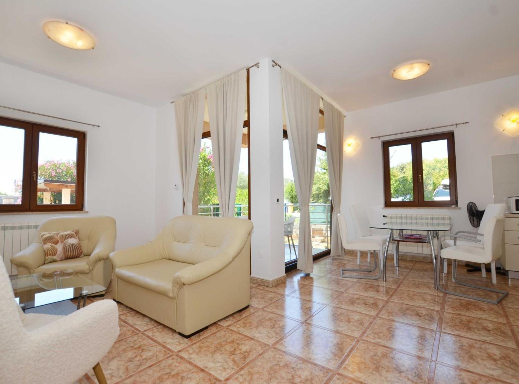 Elegant and Brigth Corner Apartments view 3