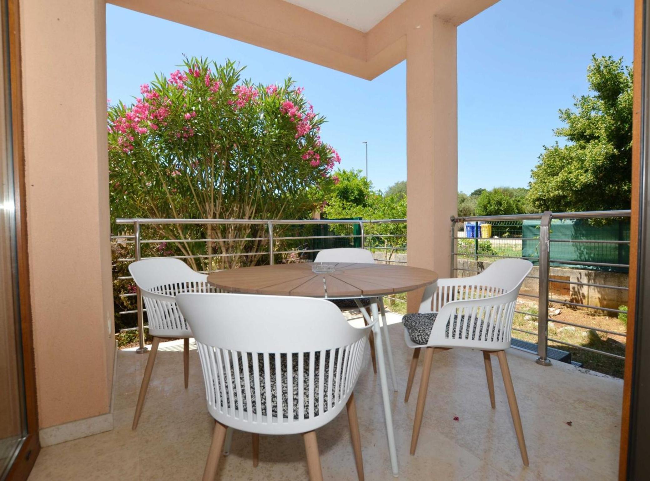 Elegant and Brigth Corner Apartments view 4