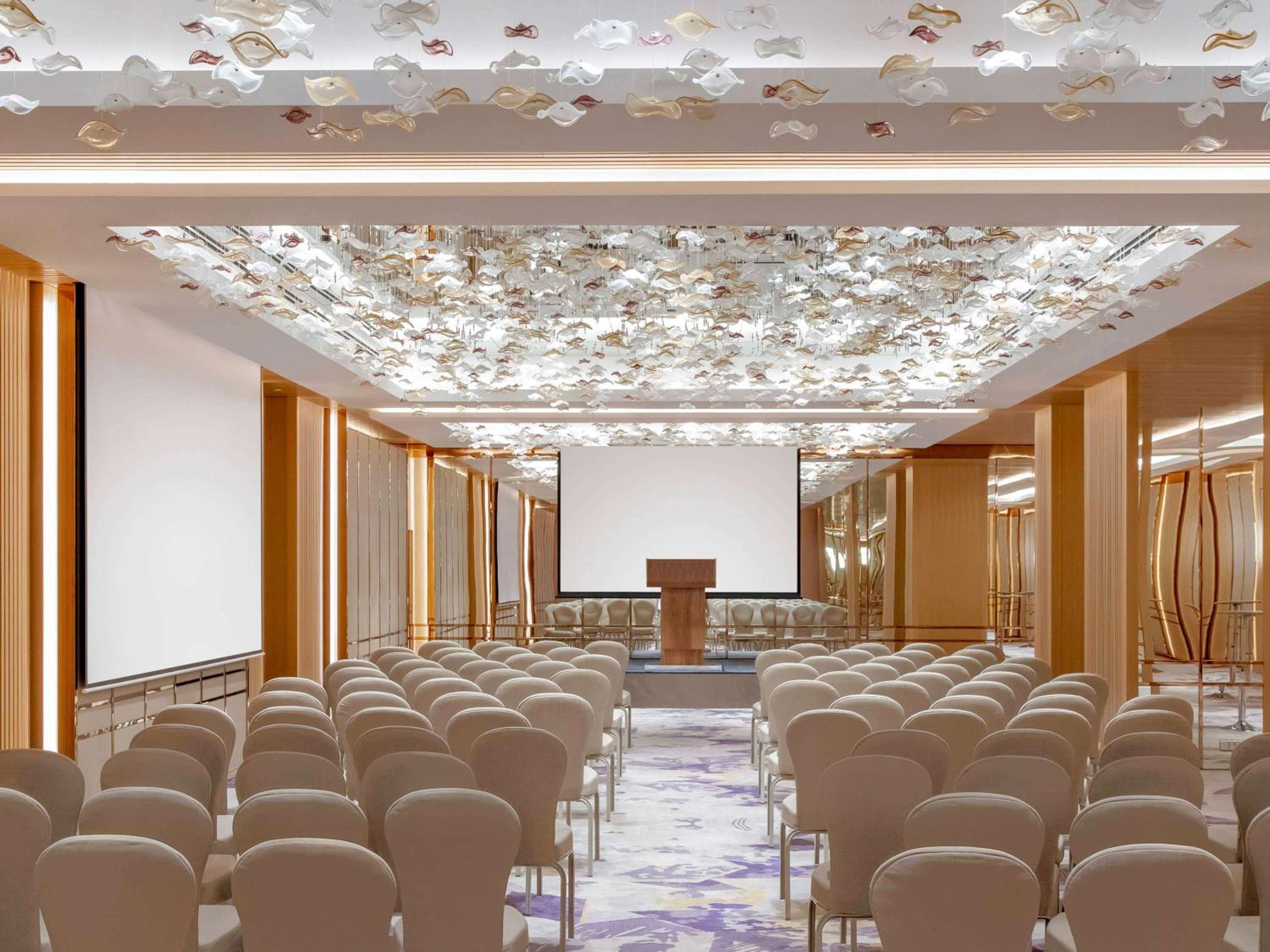 Mövenpick Hotel Istanbul Bosphorus - Image 134