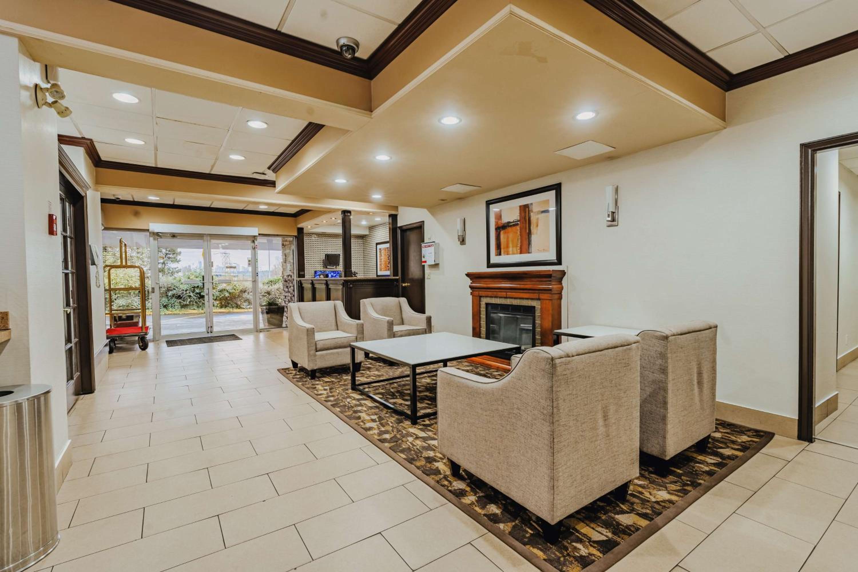 SureStay Plus by Best Western Coquitlam
