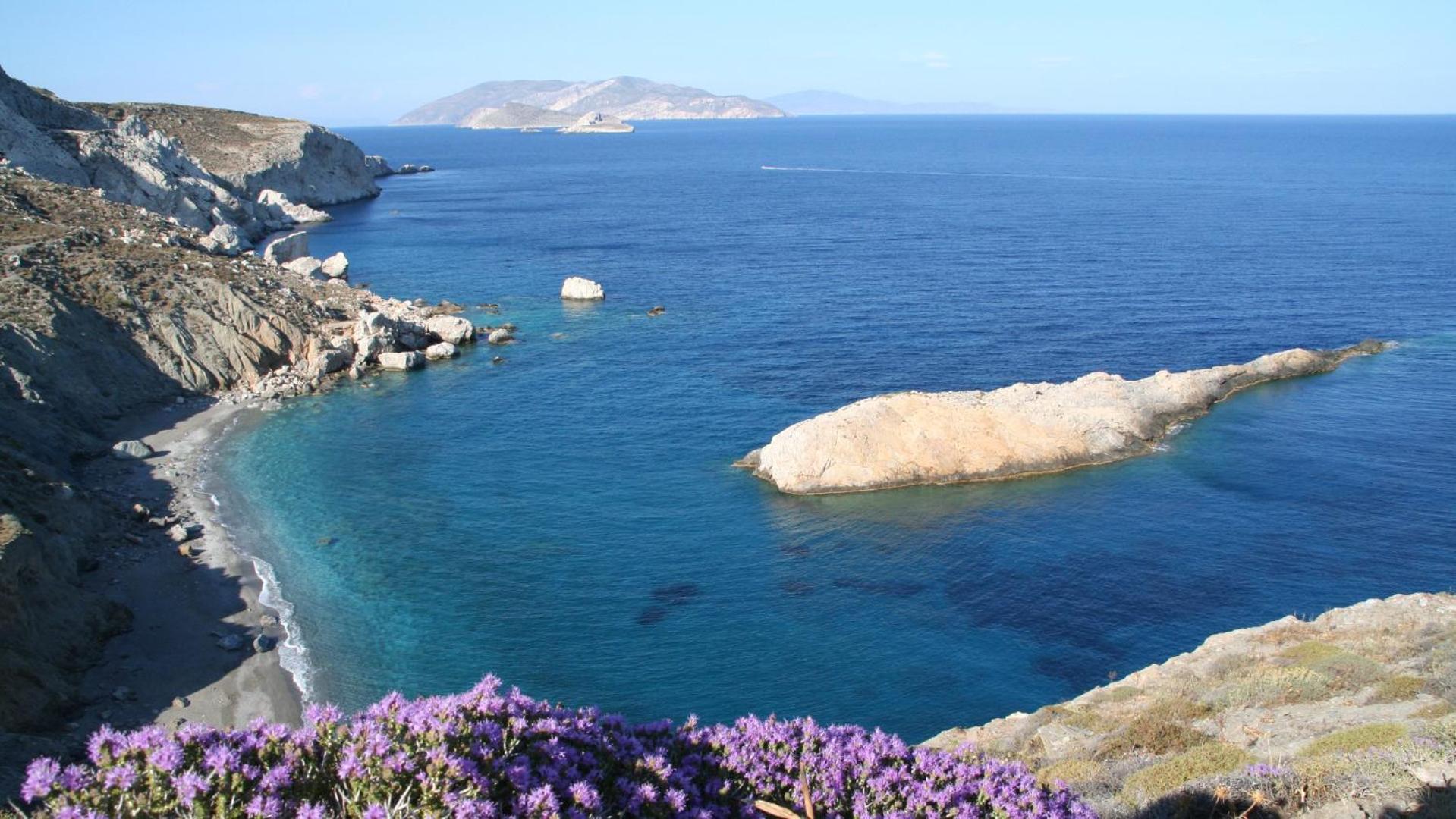 Folegandros Villas Seafront