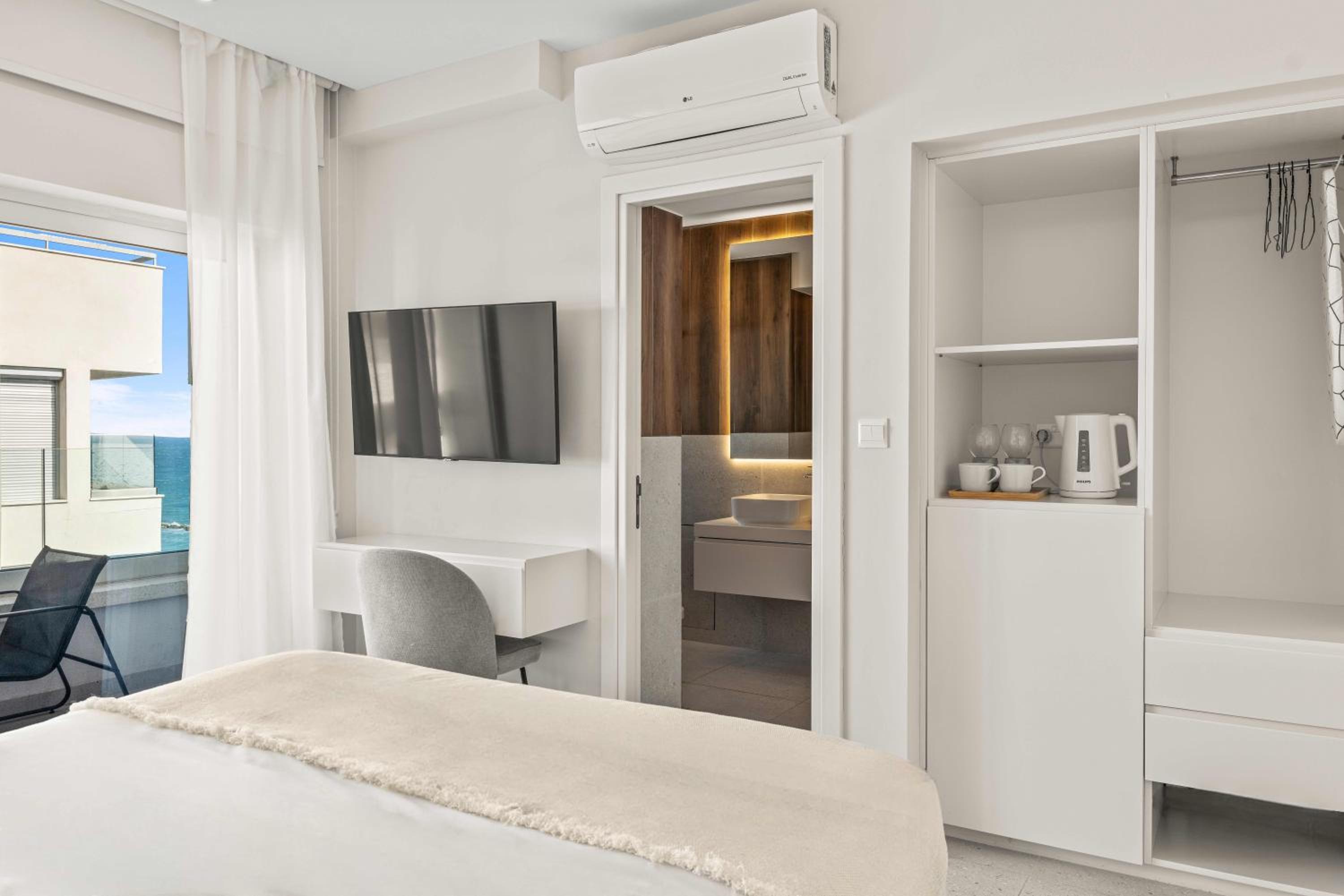 Phaedrus Living Coastal Seaside Residences 04