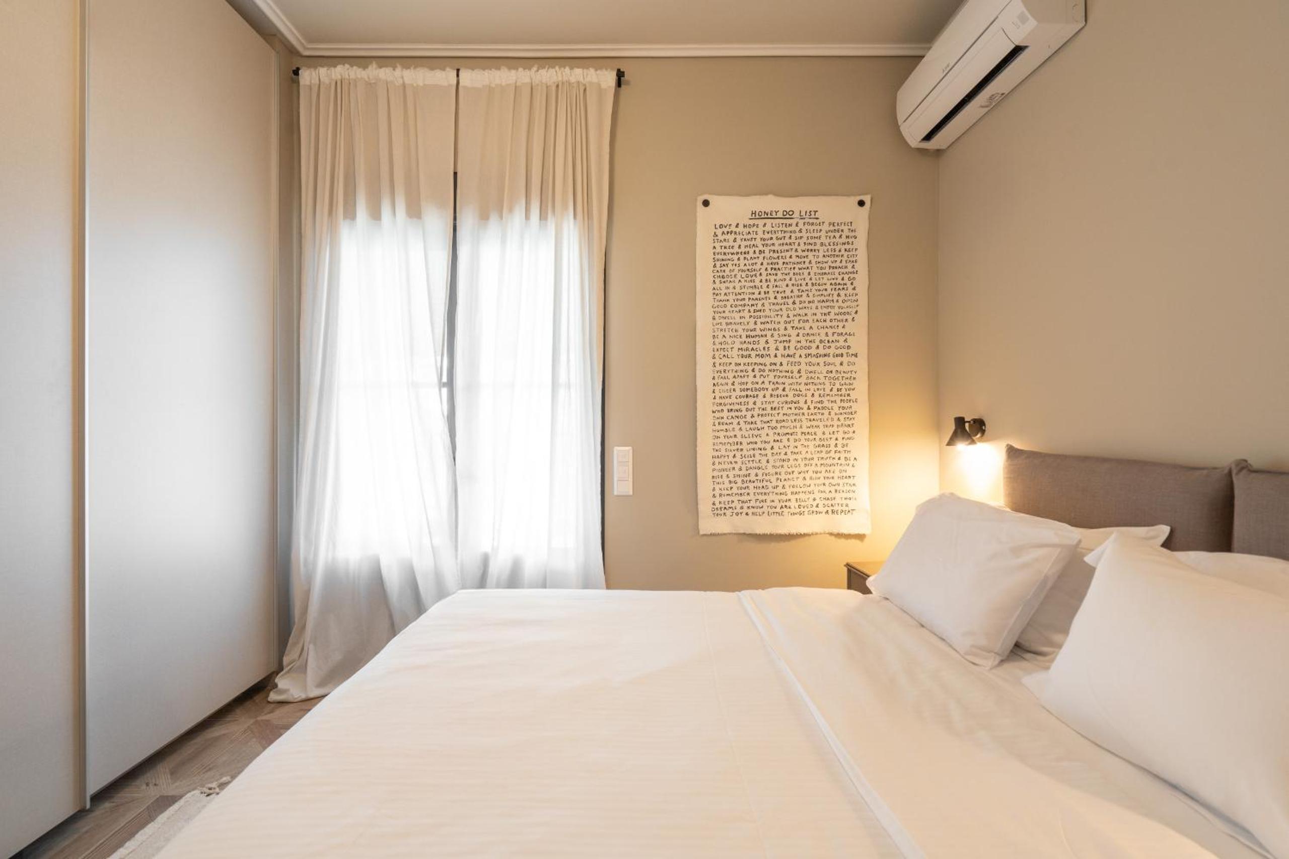 Luxury Petralona Penthouse - Sleeps 7 -Near Metro