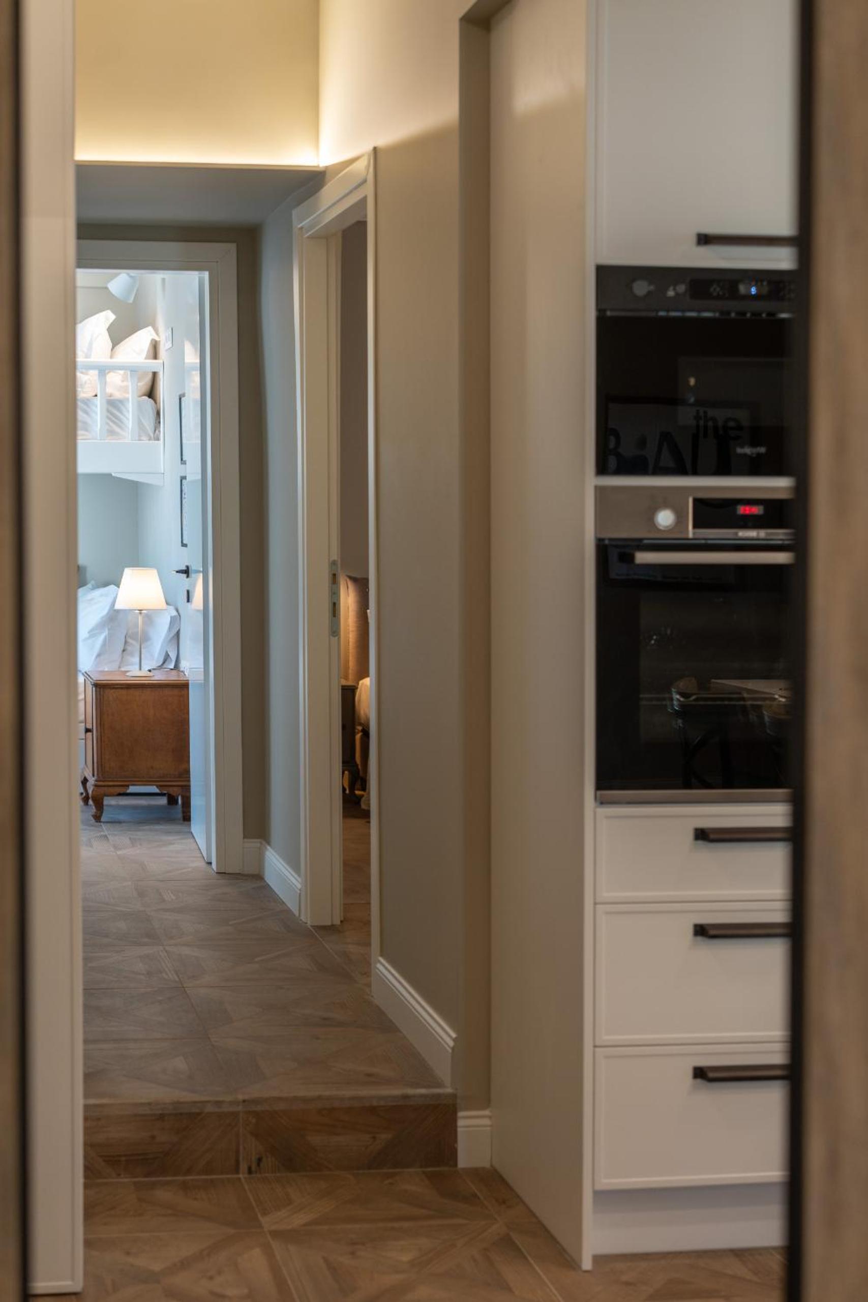 Luxury Petralona Penthouse - Sleeps 7 -Near Metro