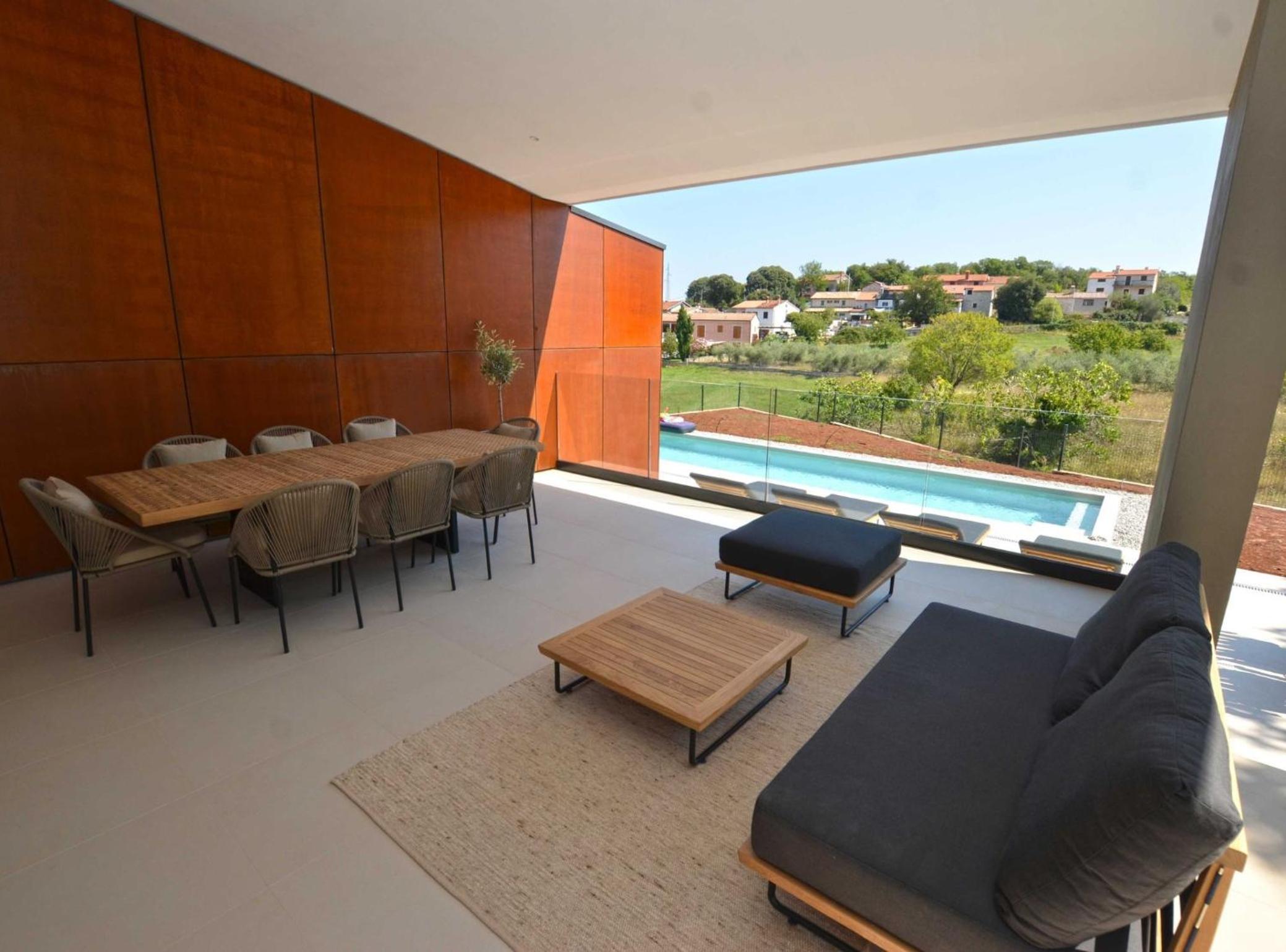 Luxurious Sorici Villa with Private Pool and Mediterranean Landscape