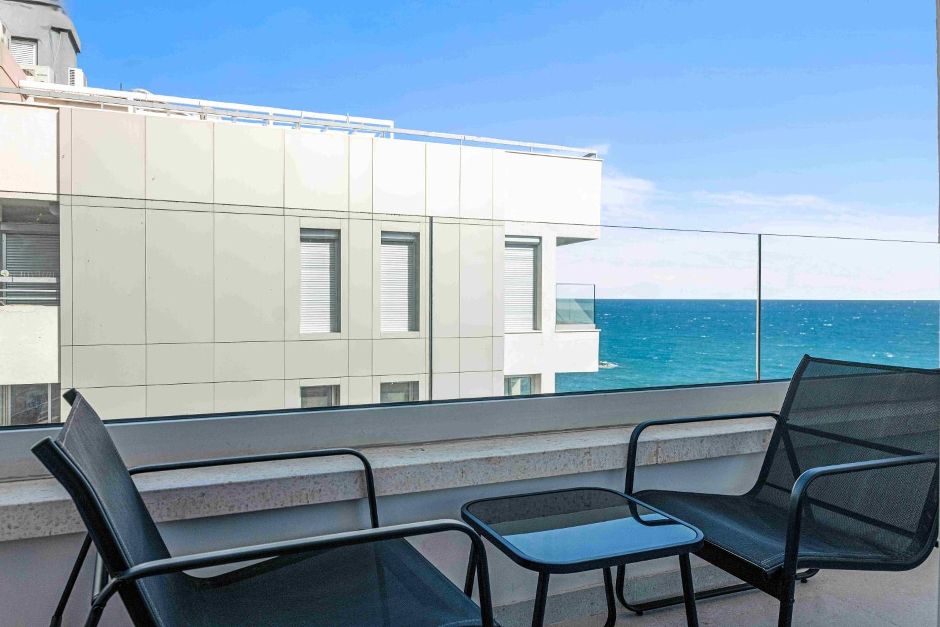 Phaedrus Living Coastal Seaside Residences 04