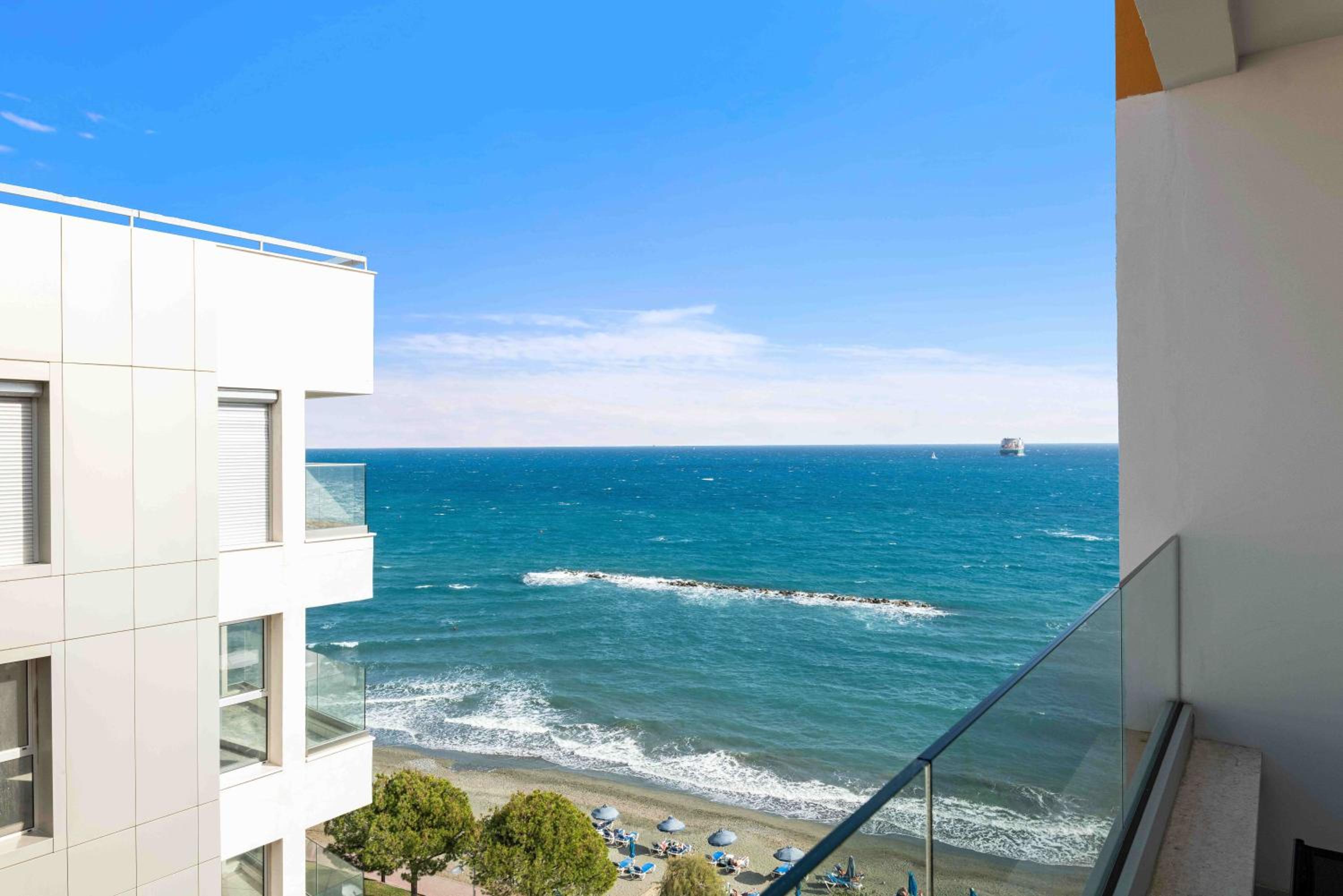 Phaedrus Living Coastal Seaside Residences 04