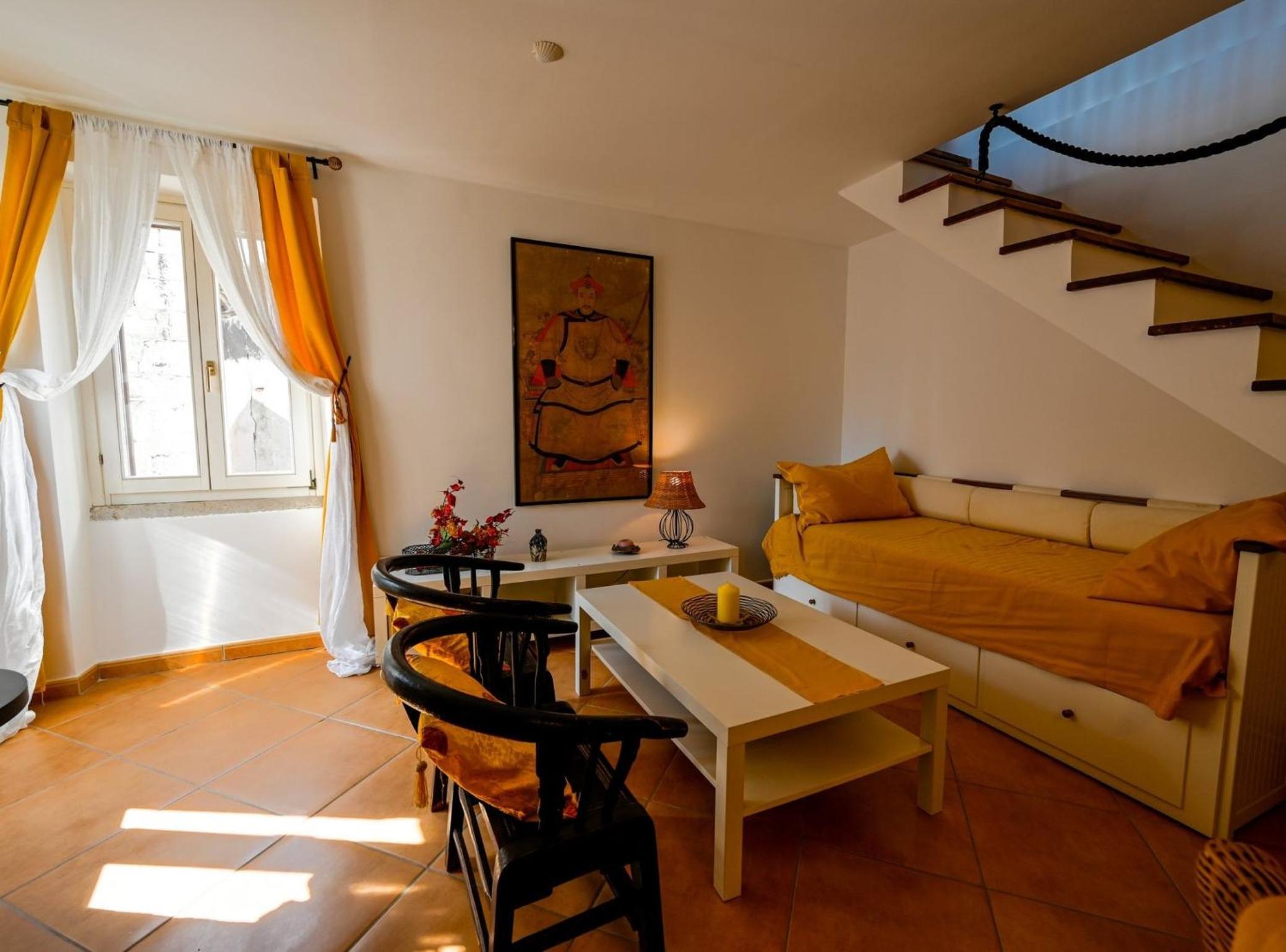 Sleek and Trendy Downtown Apartment view 3