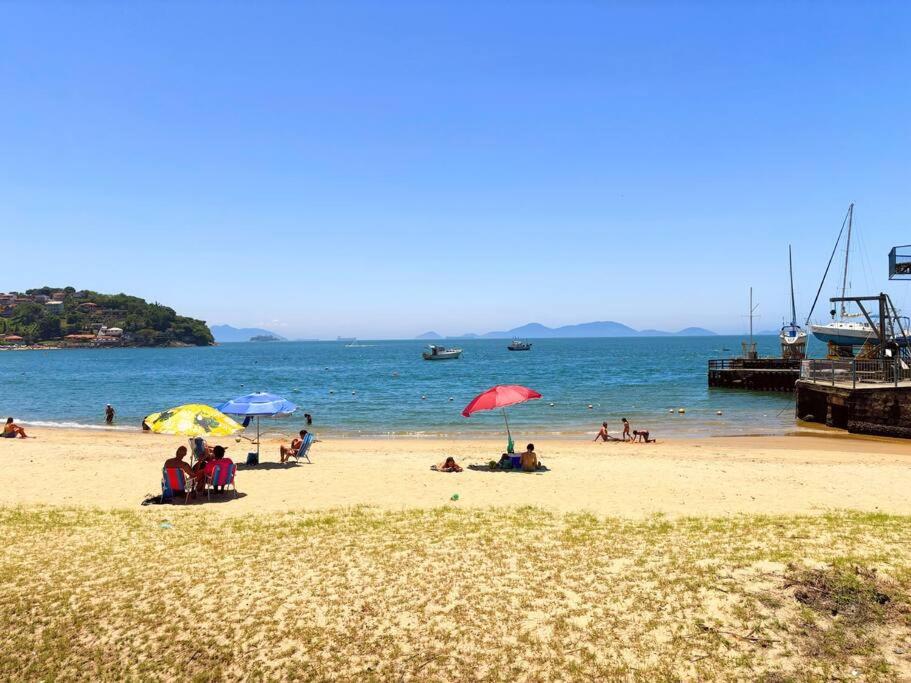 Casa ampla com vista para o mar