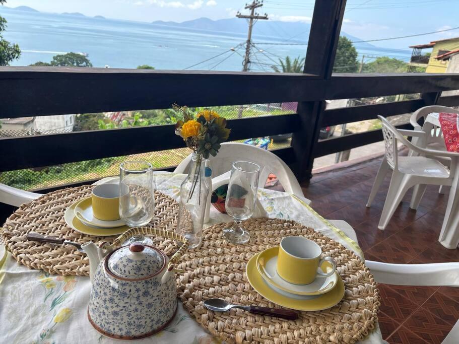 Casa ampla com vista para o mar
