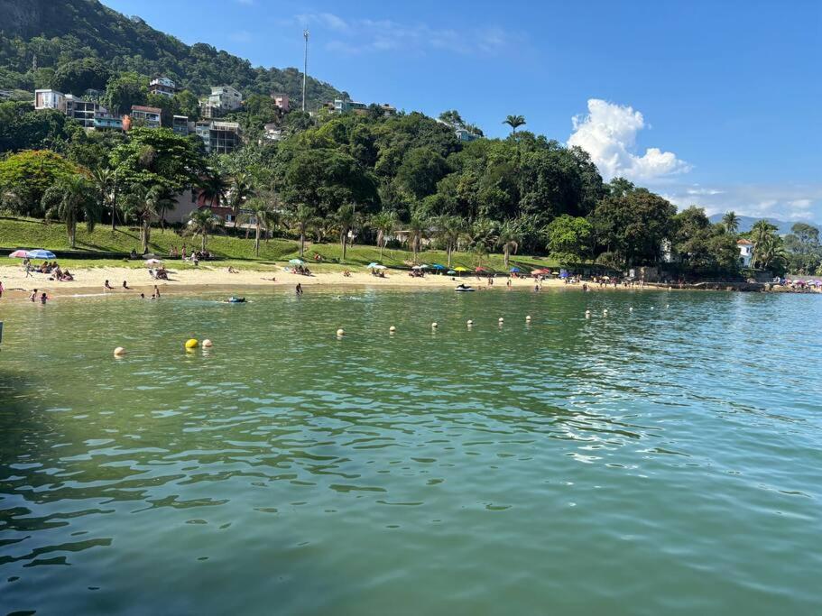 Casa ampla com vista para o mar