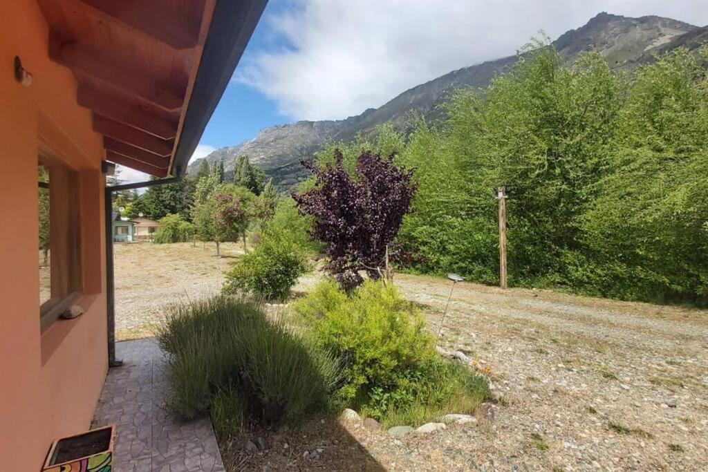 Hermosa casa costa Río Epuyen
