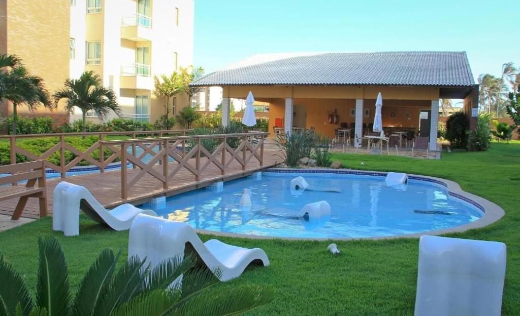 GranSol, Terreo, Pé na areia, 03 qtos, 08 adultos e 02 crianças, a 600m do B PARK