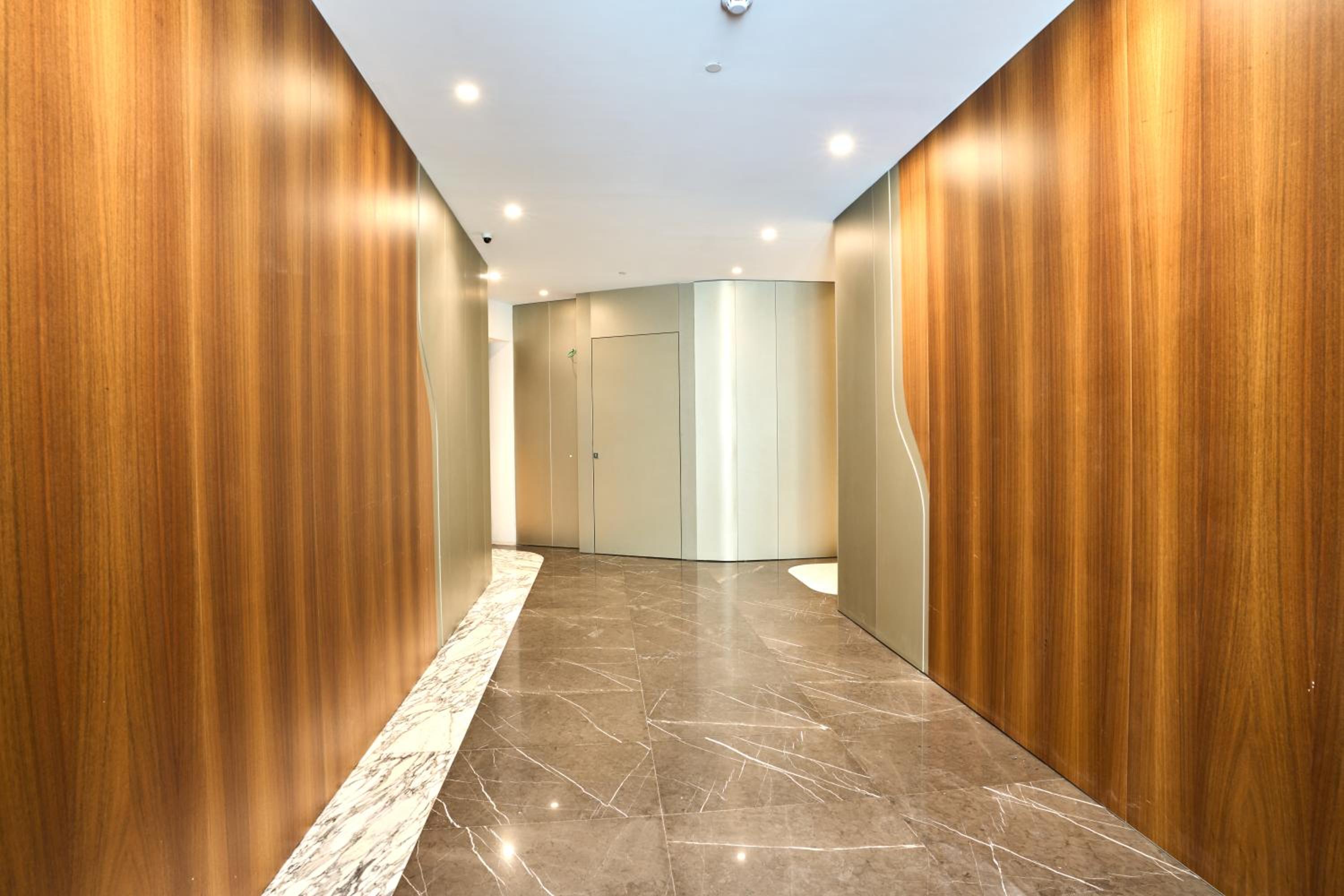 Cosy One-Bedroom Apartment in Mercury Tower by Zaha Hadid photo 2