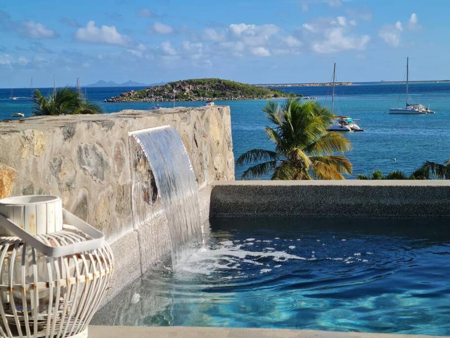 ALMOND BLUE Caribbean Feeling