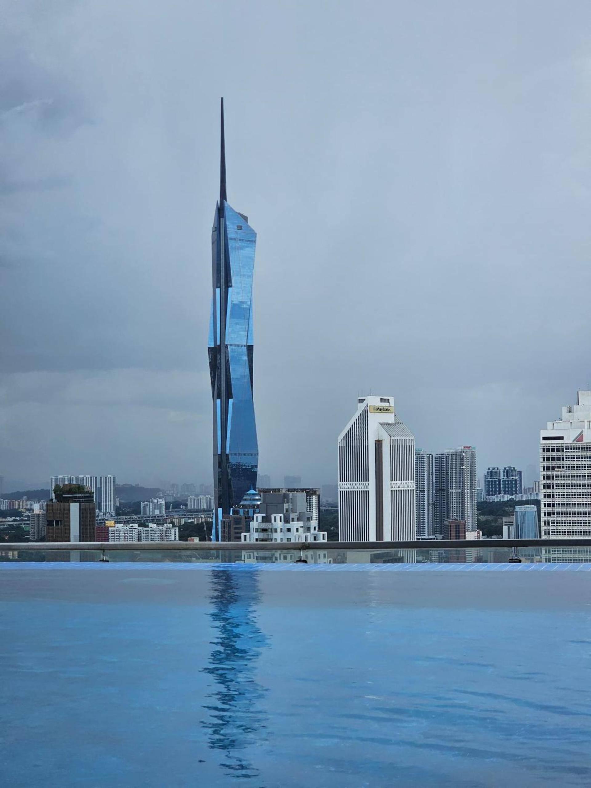 The Colony By KLCC Infinity Pool
