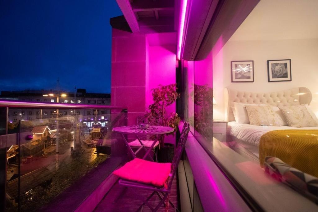 Live in Leeds Millenium Square Apartment