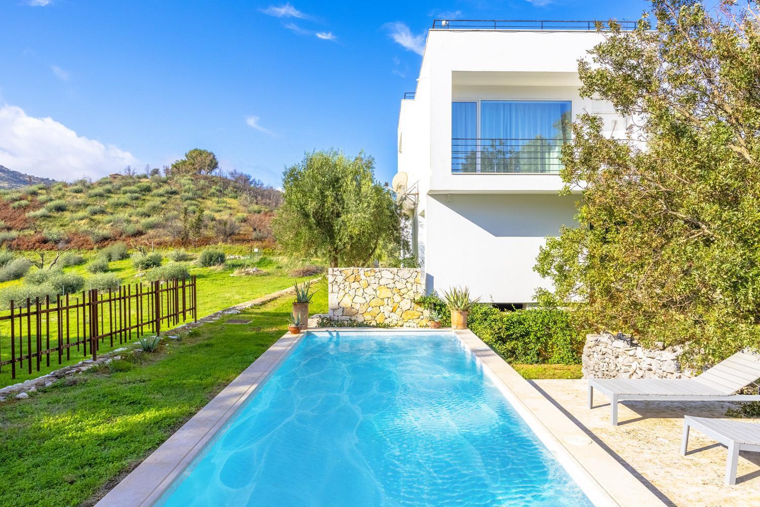 Villa Voukithro