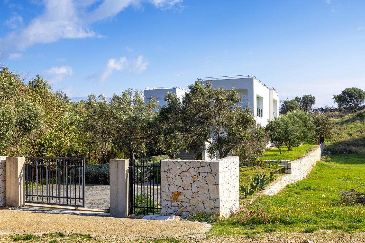 Villa Voukithro