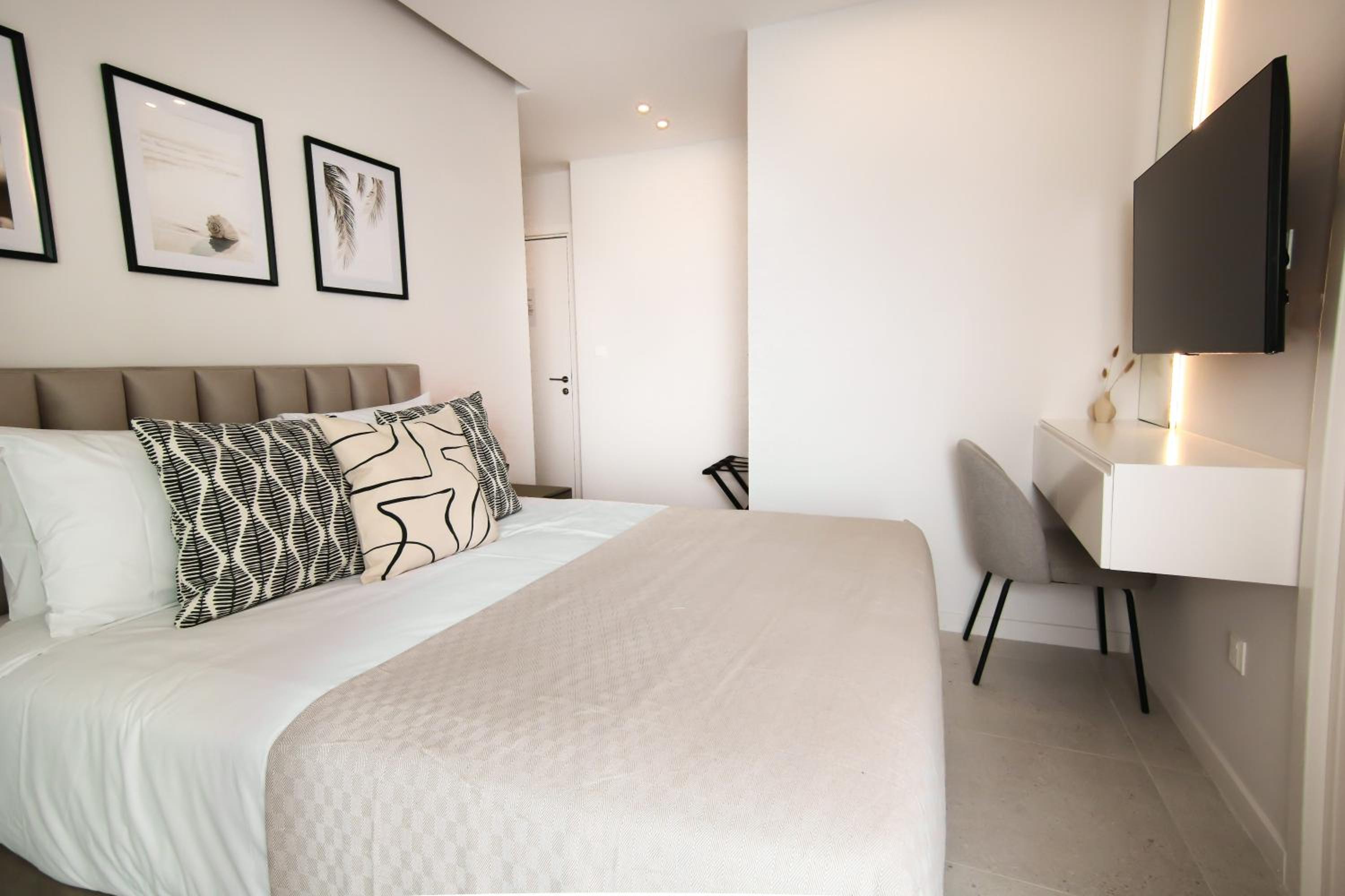 Phaedrus Living: Limassol Seaside Residences 03