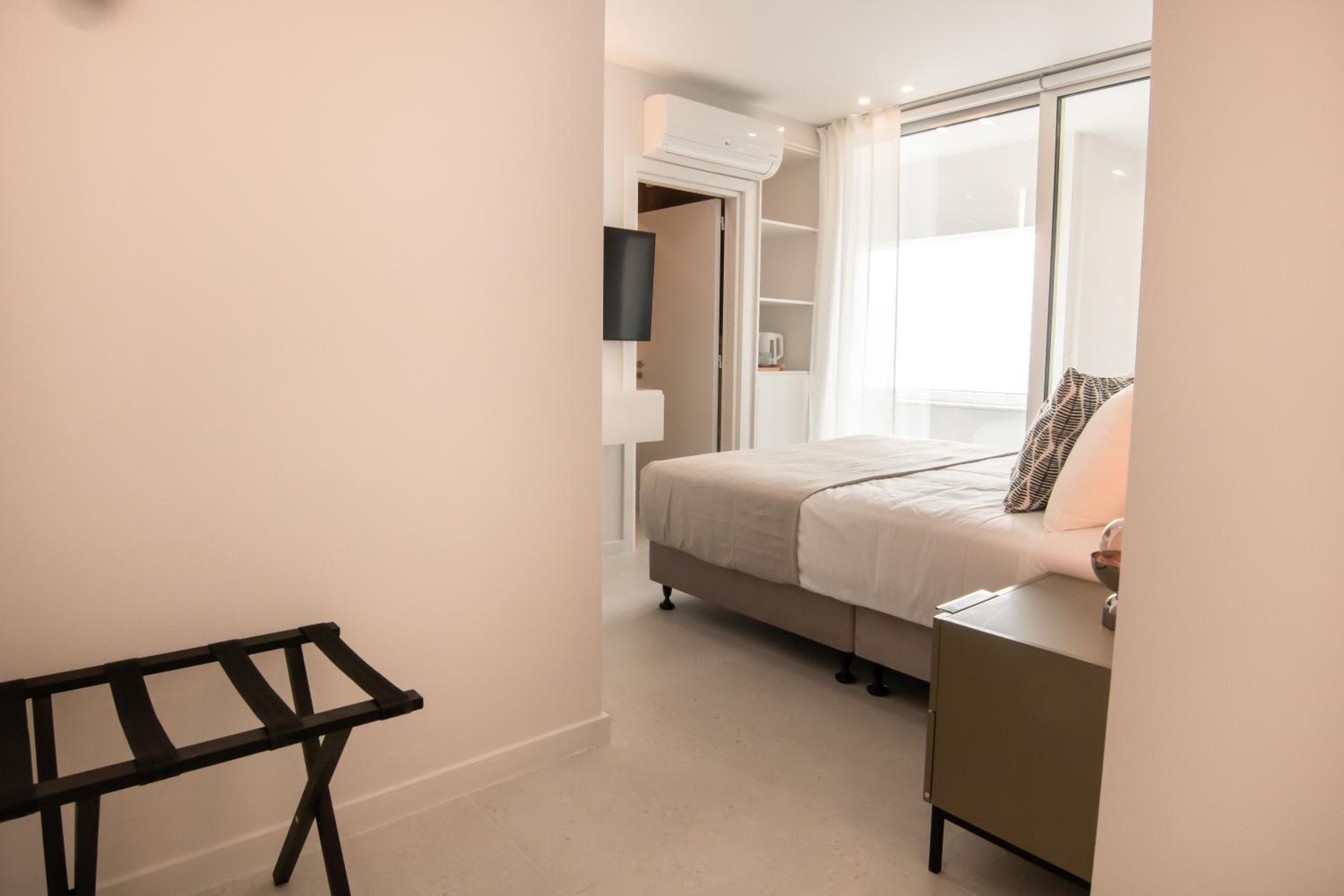 Phaedrus Living: Limassol Seaside Residences 03