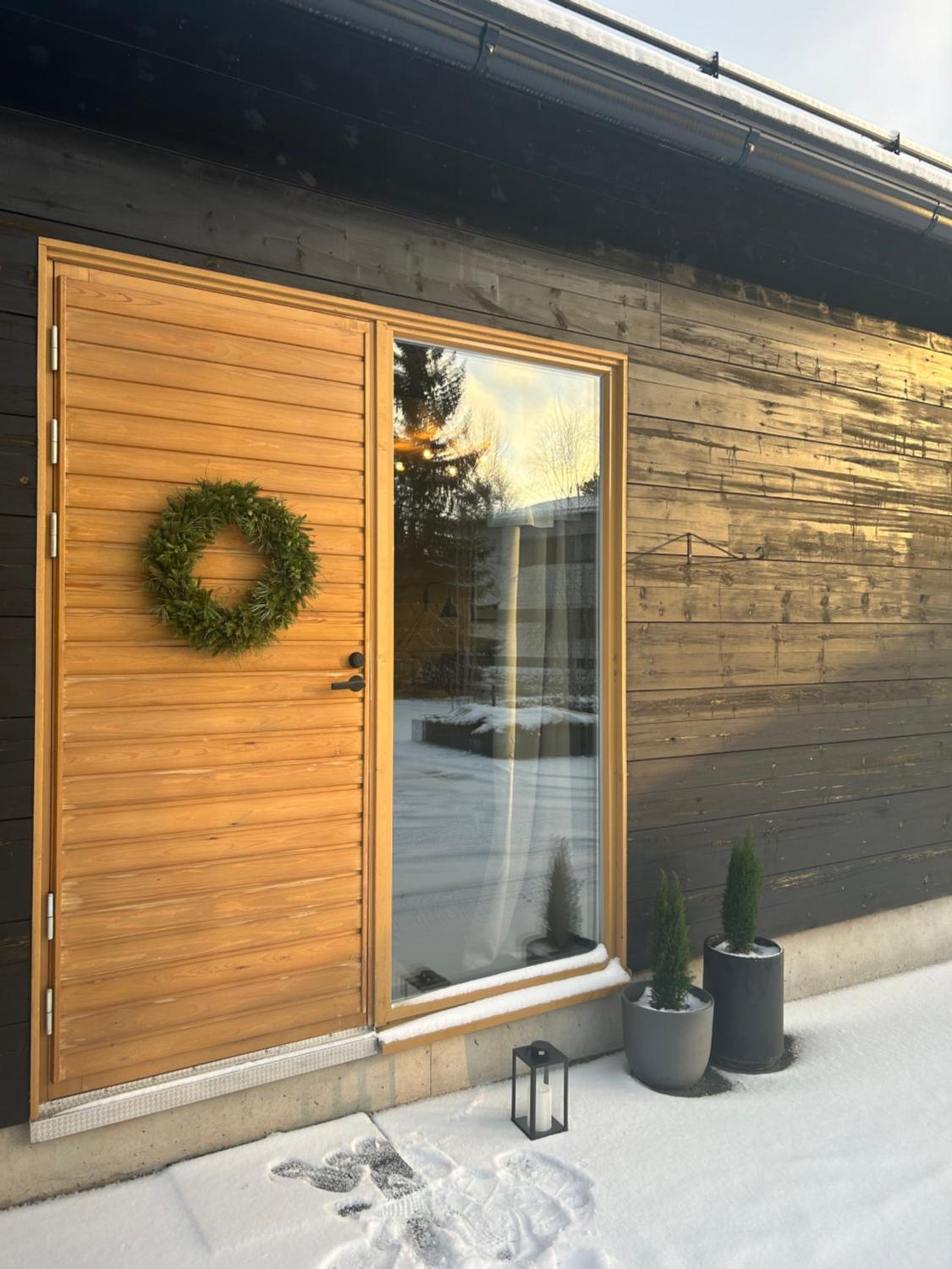 Log cabin of peace view 4