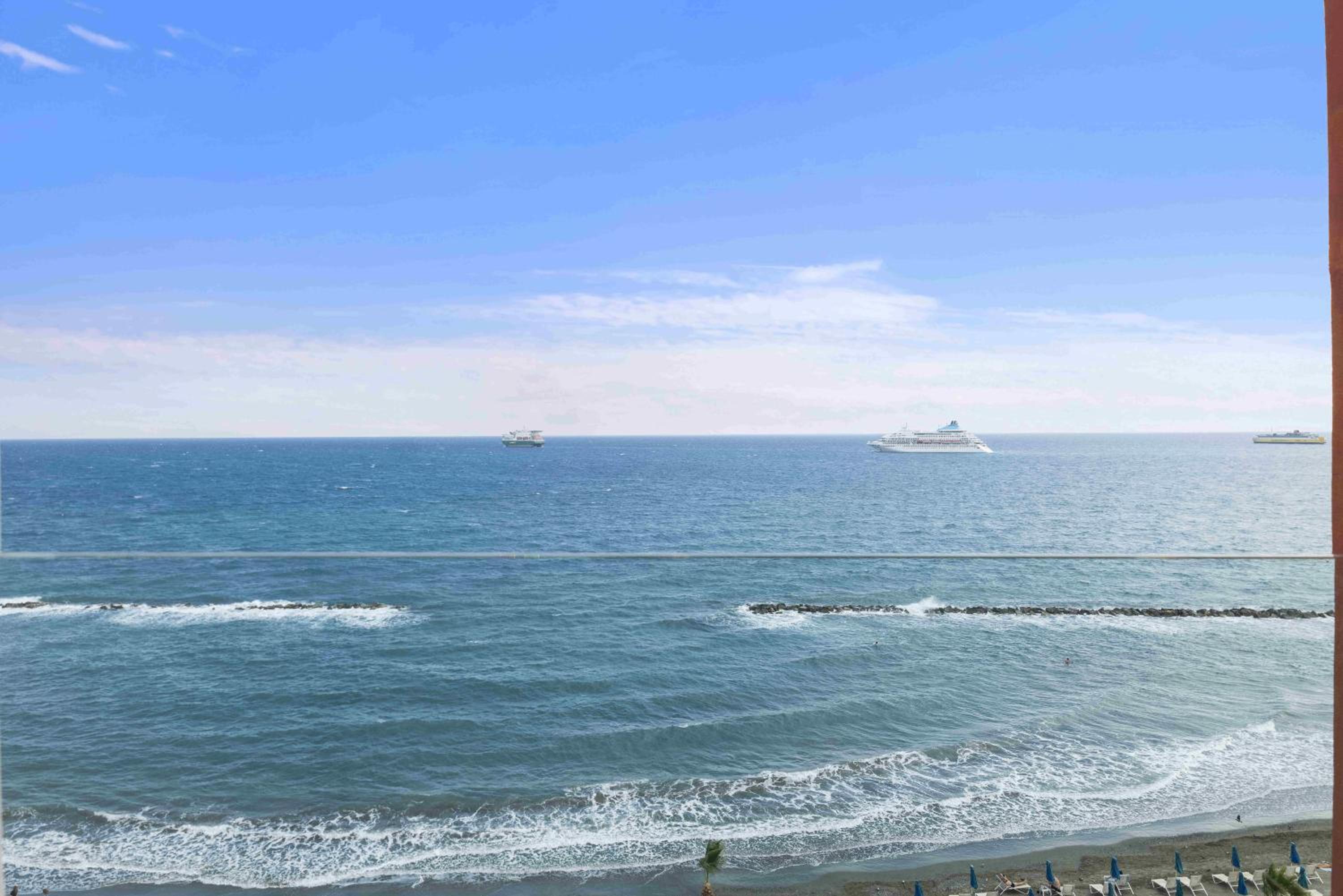 Phaedrus Living: Limassol Seaside Residences 03