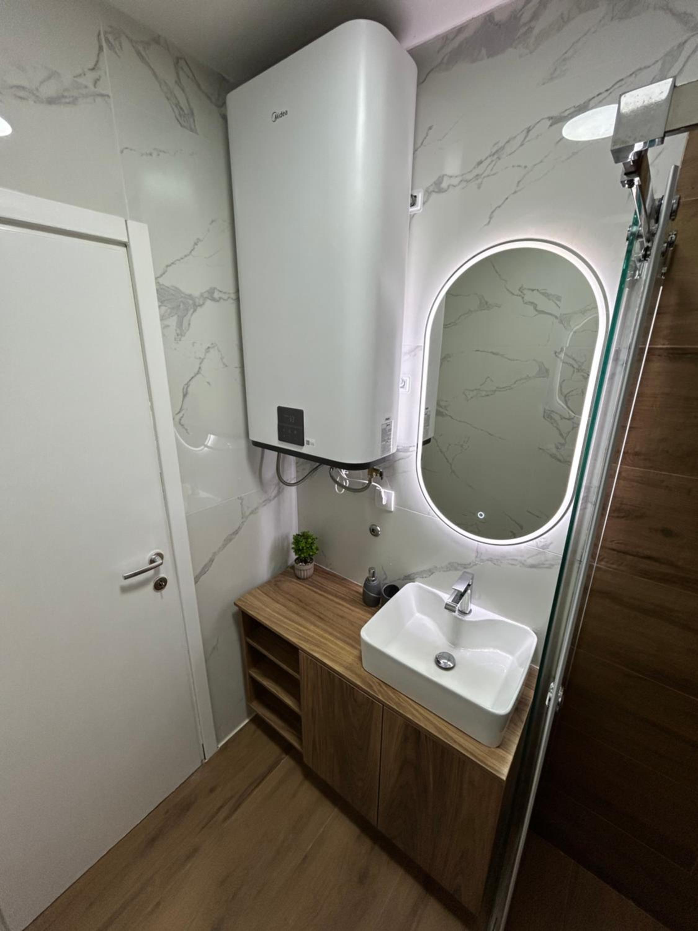 Seventh Oasis Apartment view 4