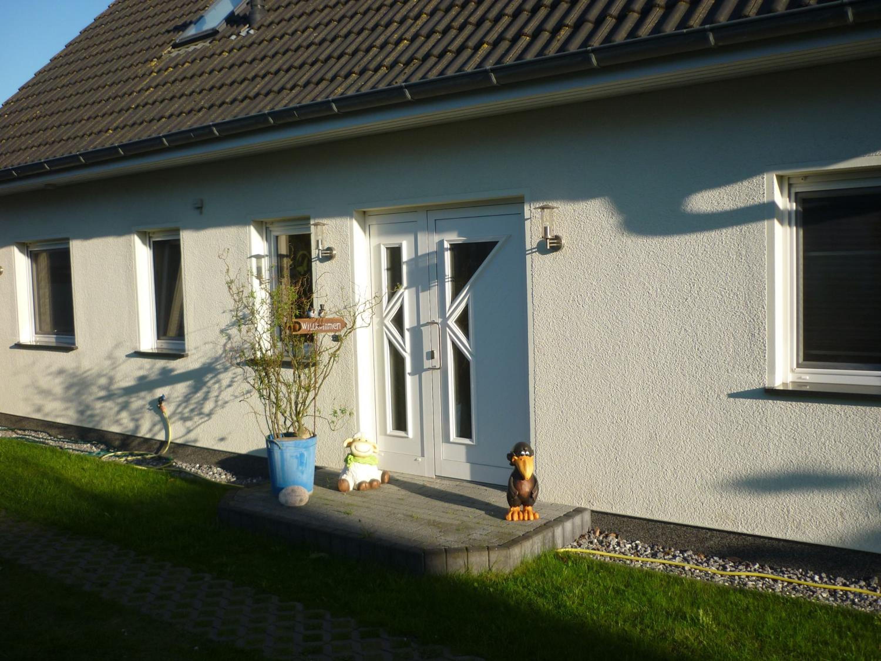Ferienwohnungen in Trassenheide, WLAN, Sitzecke mit Grill