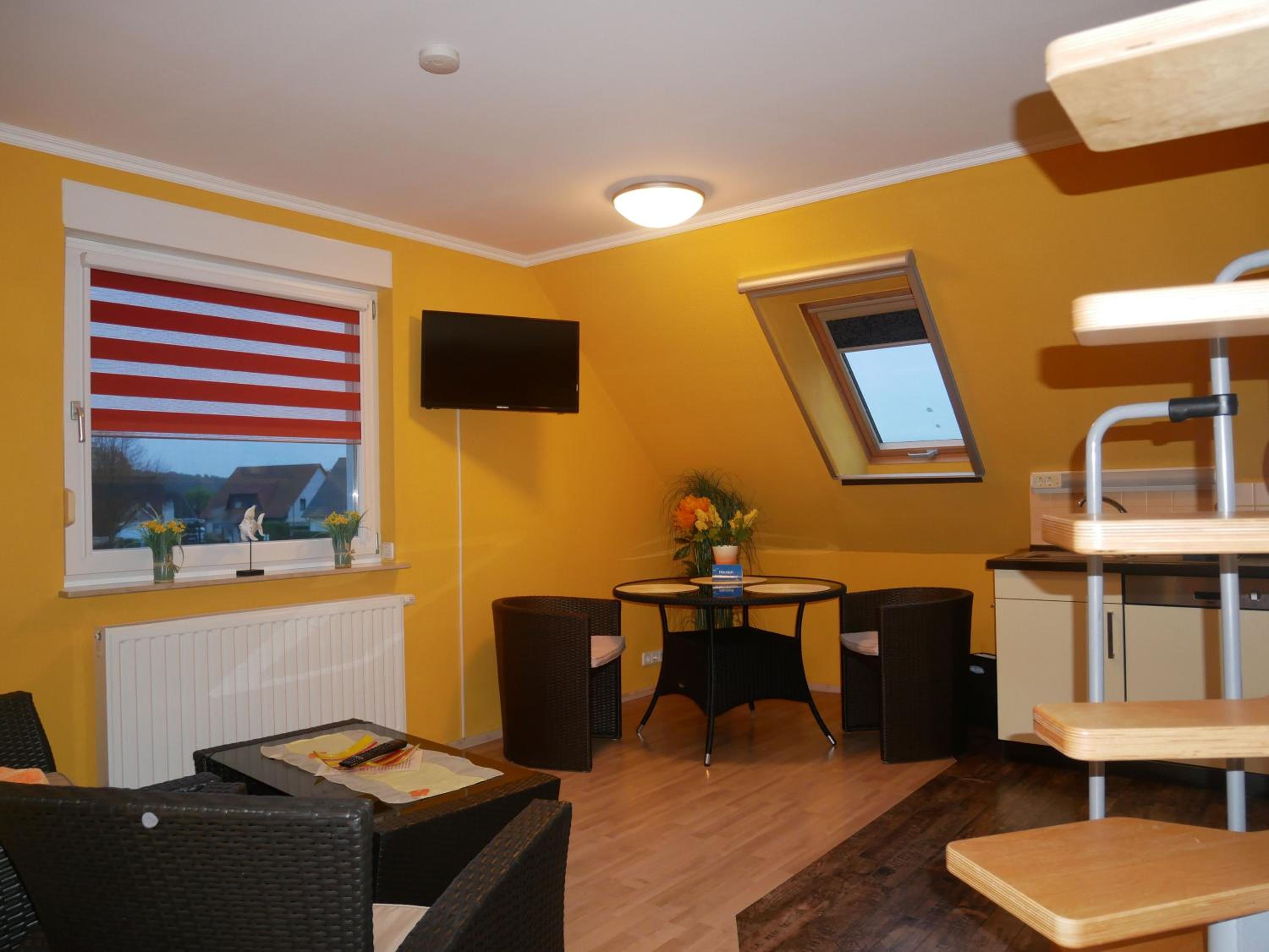 Ferienwohnungen in Trassenheide, WLAN, Sitzecke mit Grill