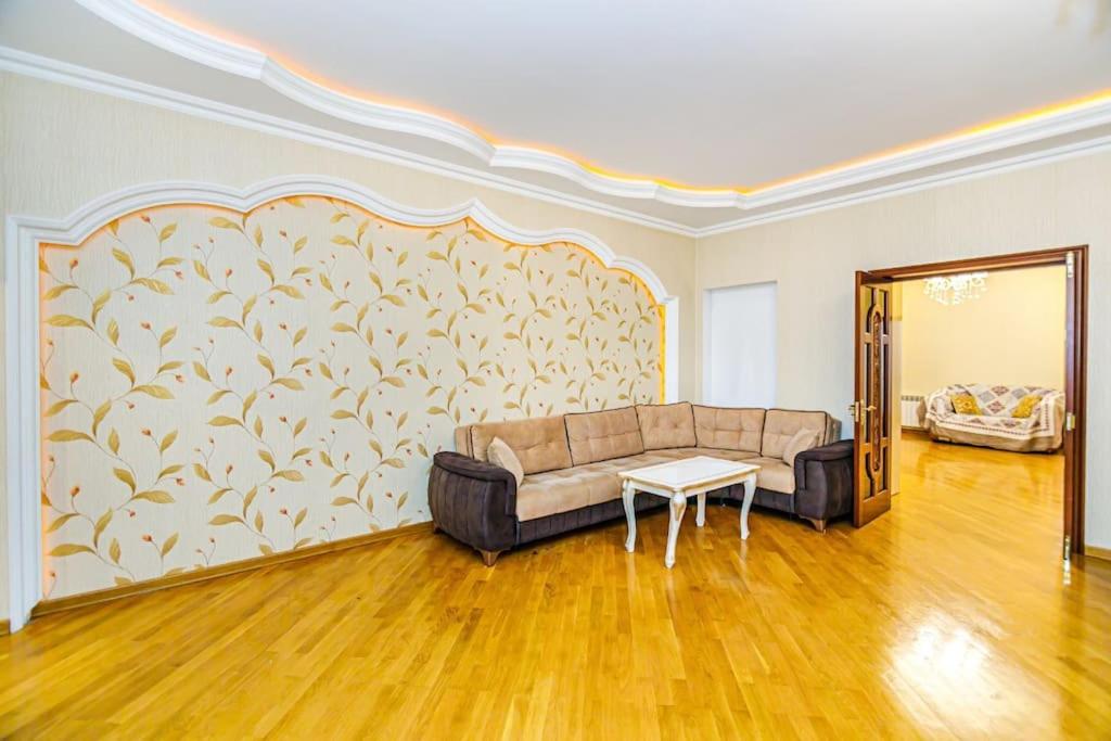 Cozy Luxury apartment 38